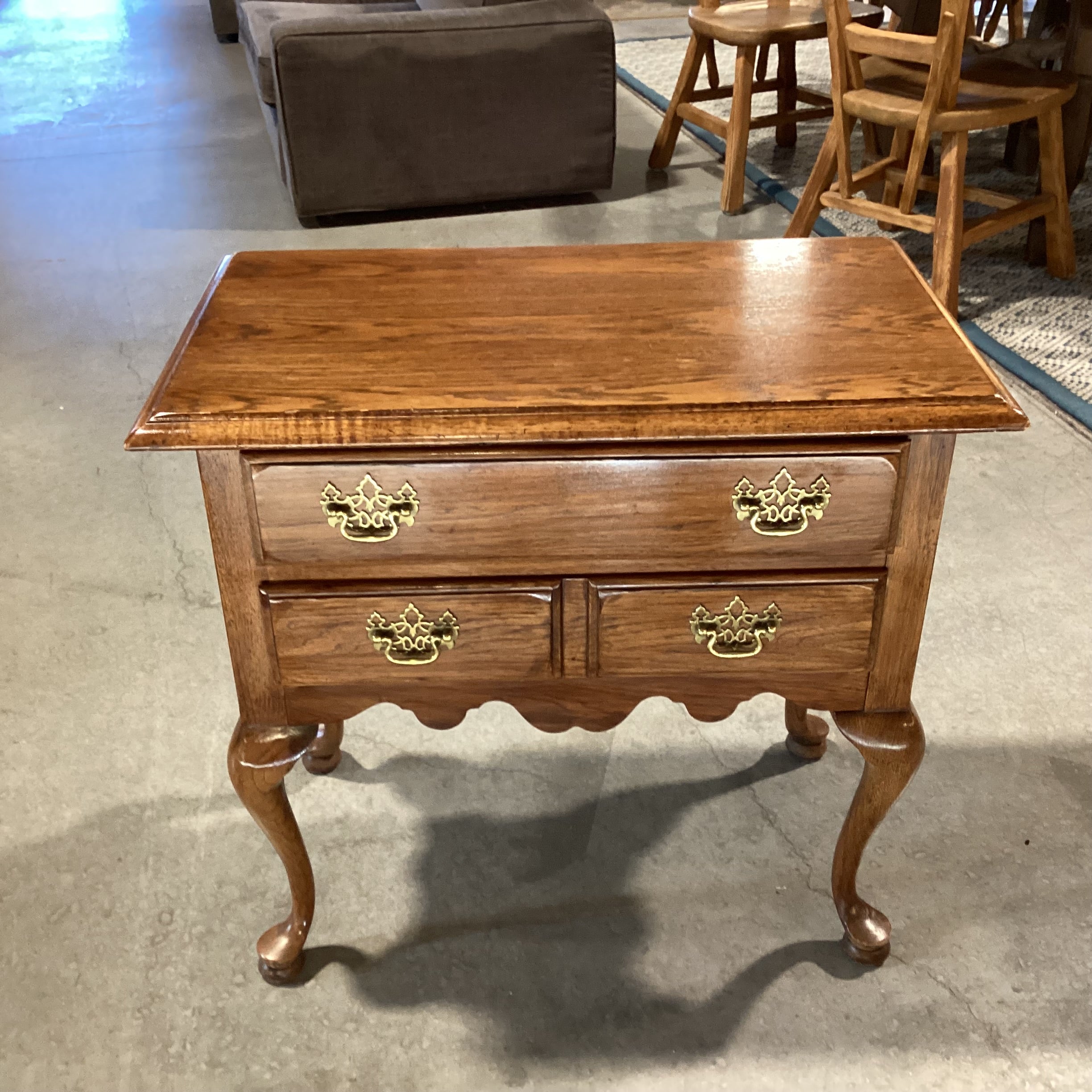 Thomasville Carved Wood Bowed Legs 2 Drawer with Brass Pulls End Table 29"x 17"x 27"