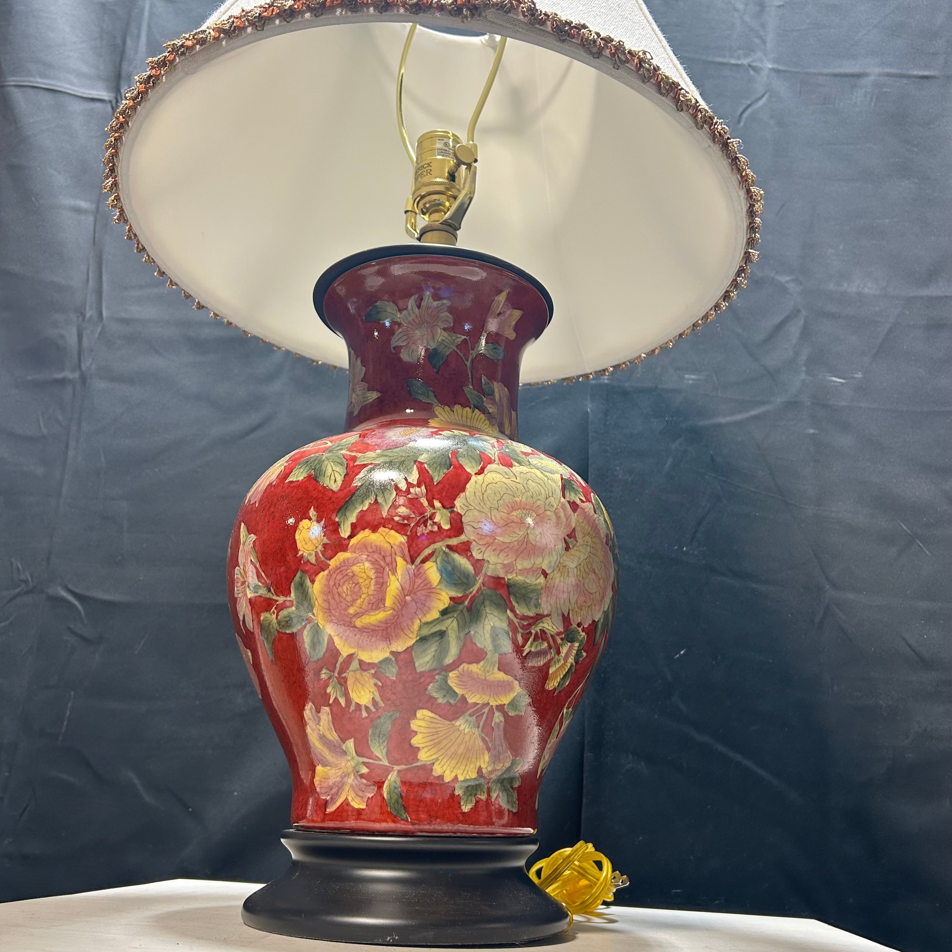 Asian Style Red Lacquered Gloss Floral Hand Painted Table Lamp 17"x 29"