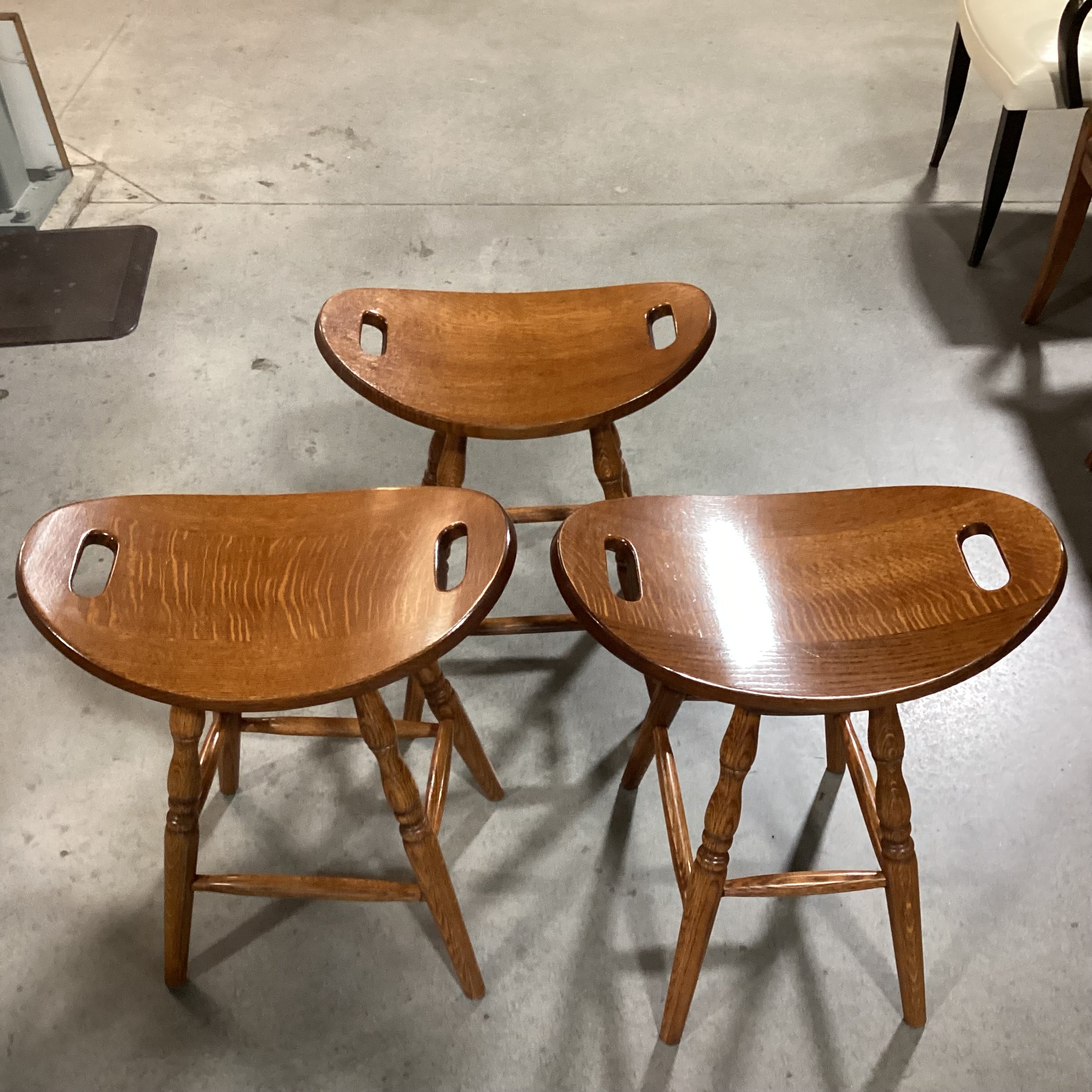 SET of 3 Solid Finished Carved Oak Swivel Saddle Seat Barstools 24"