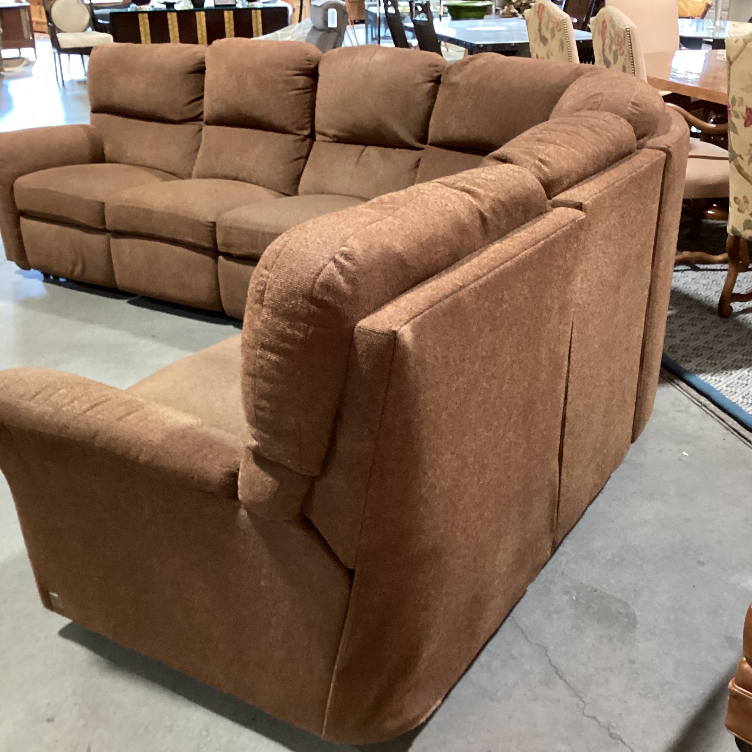 Elway by Bassett Brown Woven 6 Piece with 2 End Recliners Sectional 118"x 100"x 37"x 40"