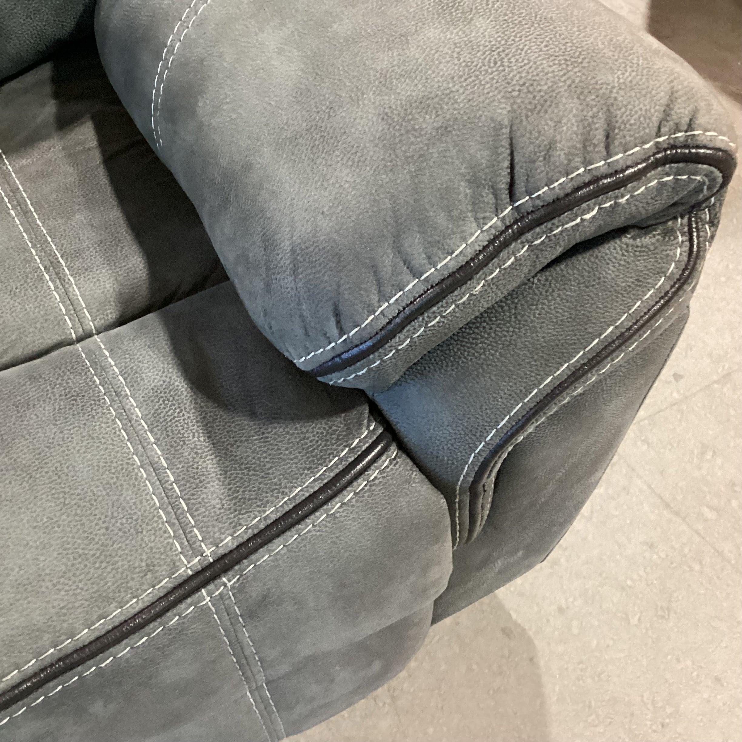 Textured Slate Grey Ultra Suede with Piping & Stitching Accent Double Recliner with Outlet Console Sofa 89"x 39" to 55"x 41"