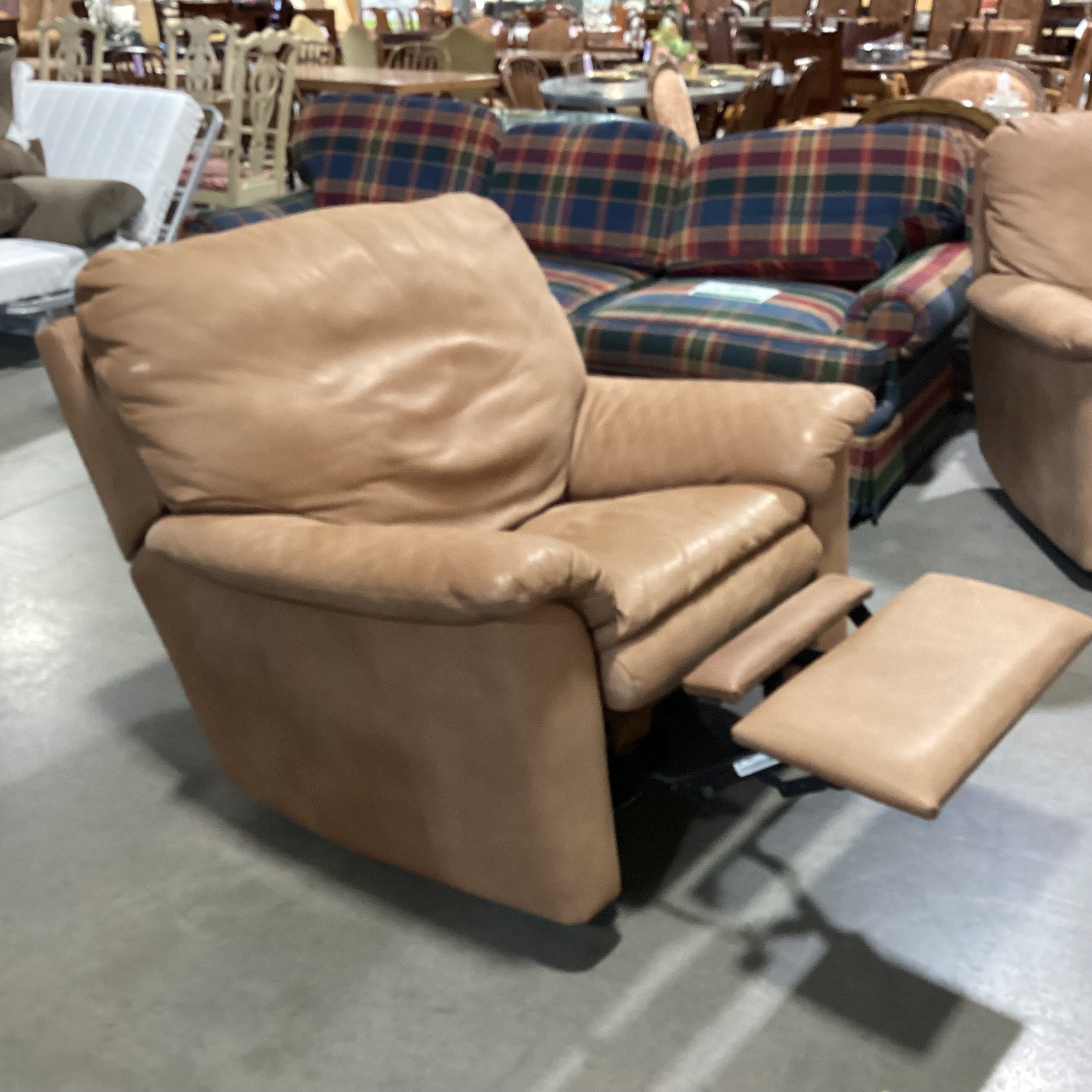 American Leather Furniture Tan Butter Like Leather Oversized Swivel Recliner Chair 40"x 38"x 31"