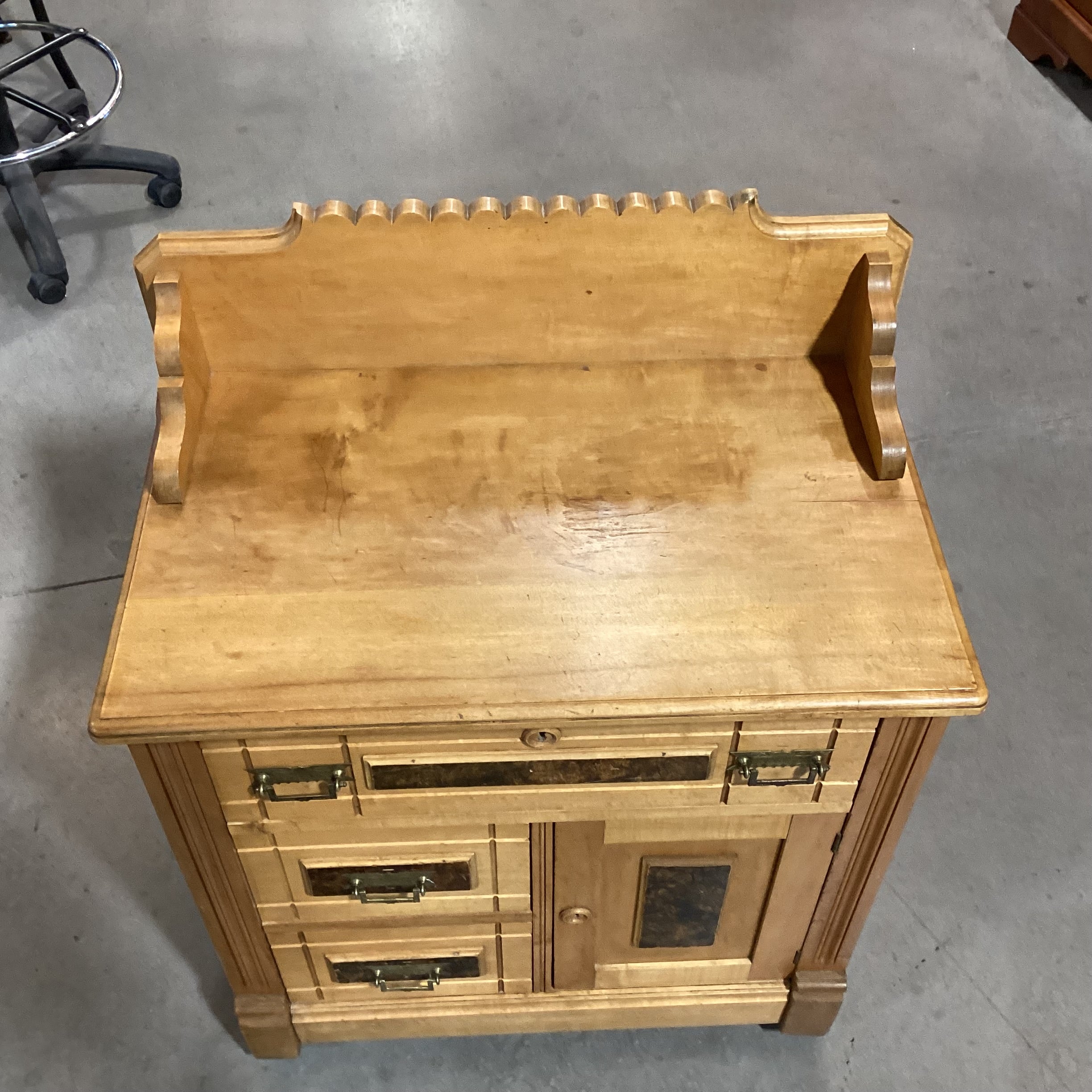 Antique Light Finish Carved Wood Burl Veneer Detail Dry Sink Chest 27.5"x 17"x 36"