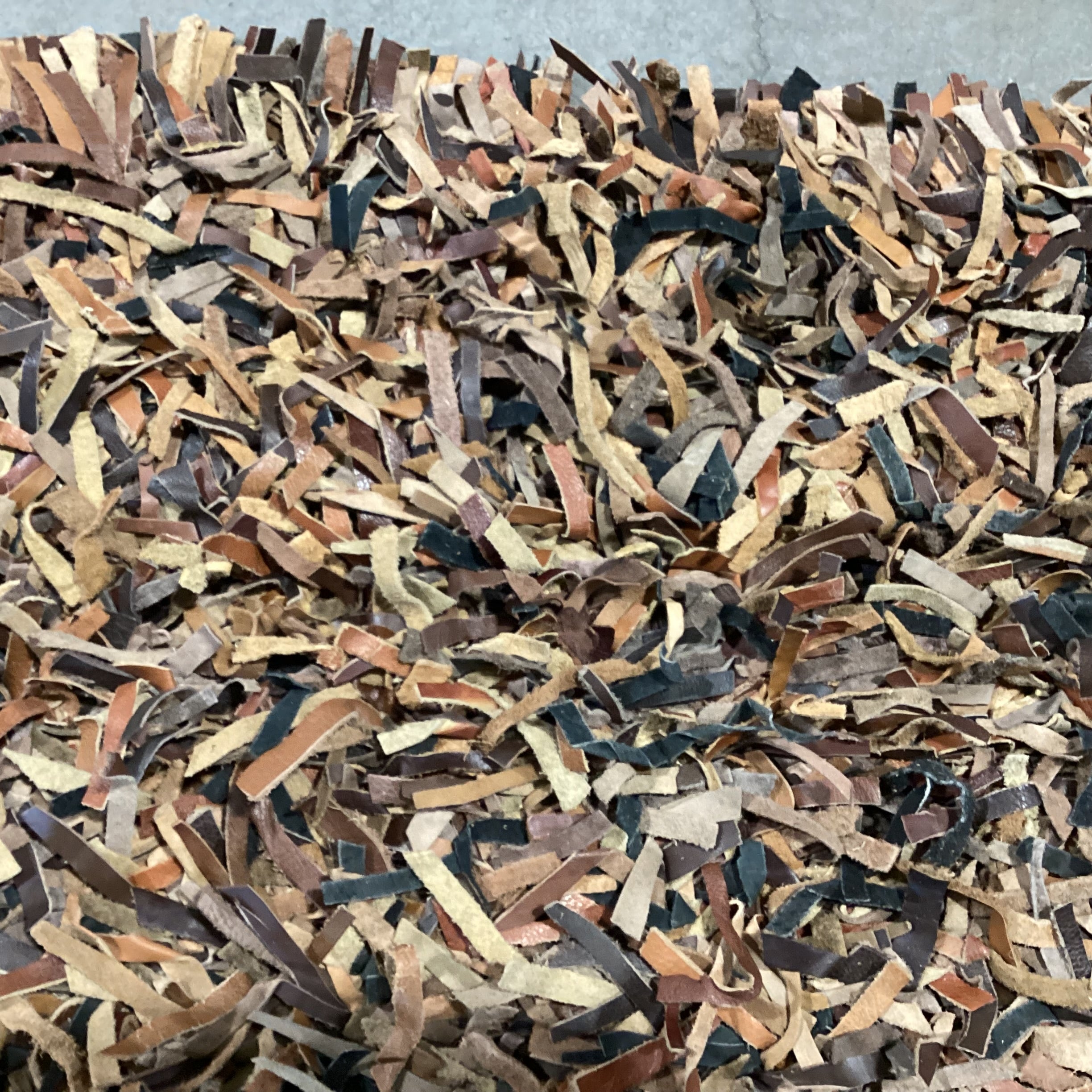 Dream Weavers Multi Browns Leather Shag Rug 6'x 9'