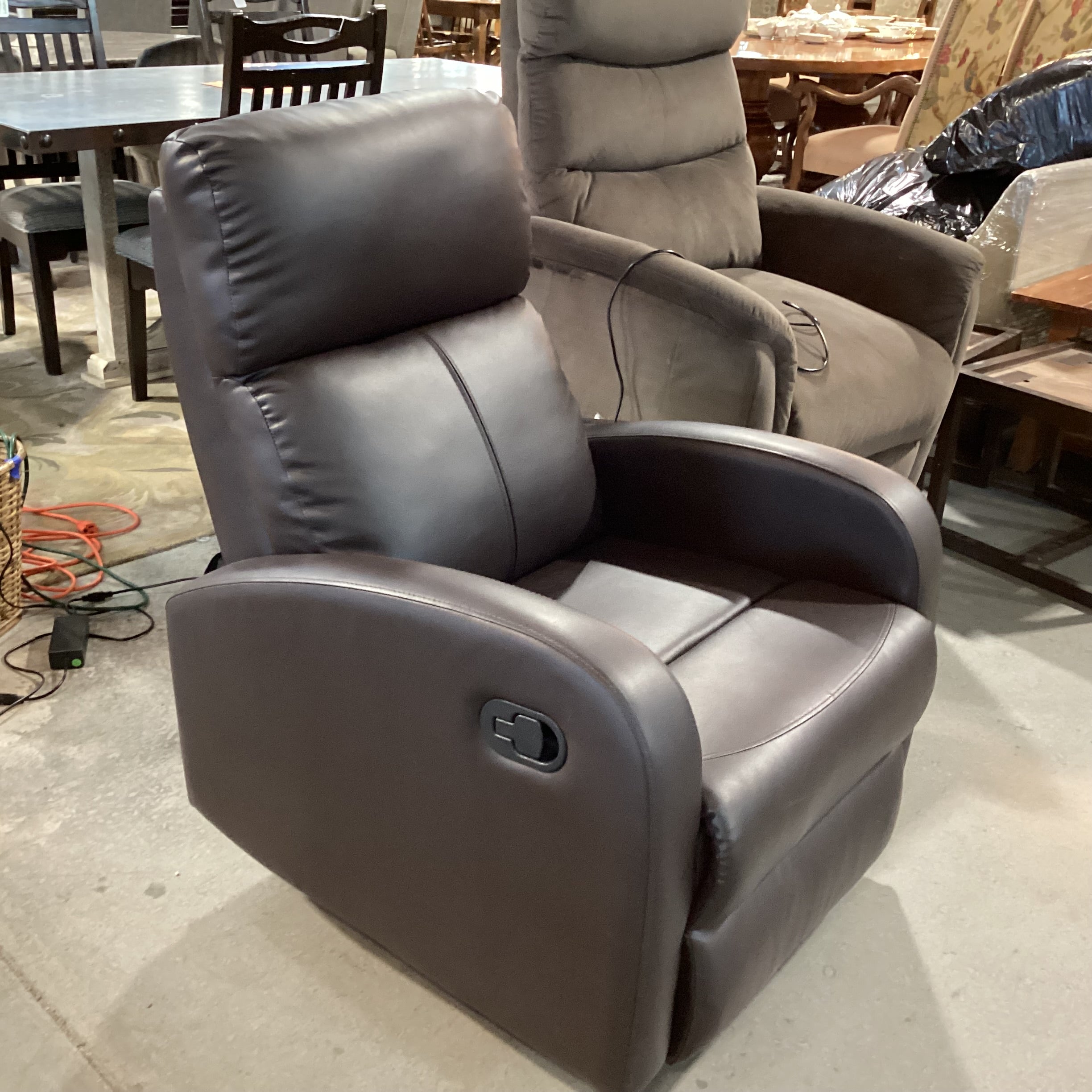 Faux Leather Manual Recliner Chair 29"x 34" to 50"x 41"