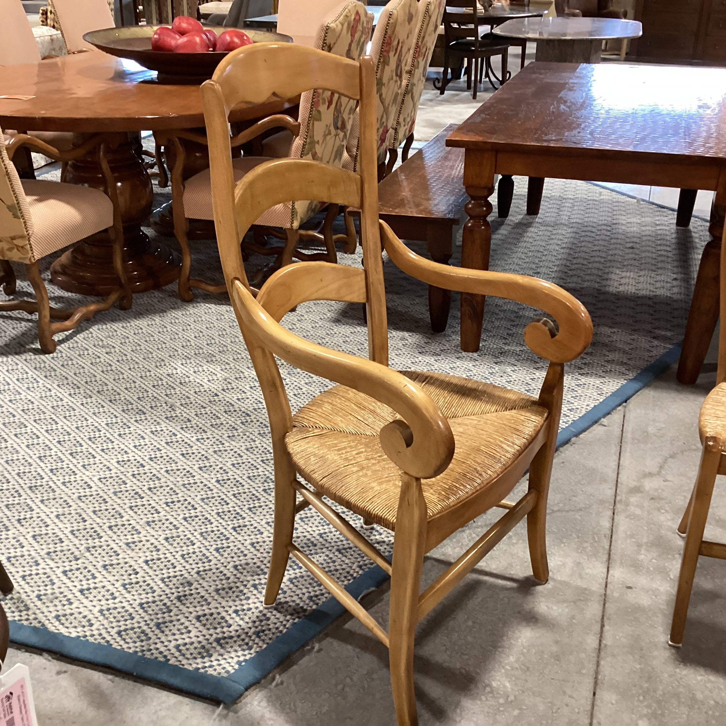 Light Finish Carved Wood End Extend Leaves Table & 6 Chairs Dining Set 72" to 111"x 43"x 30"