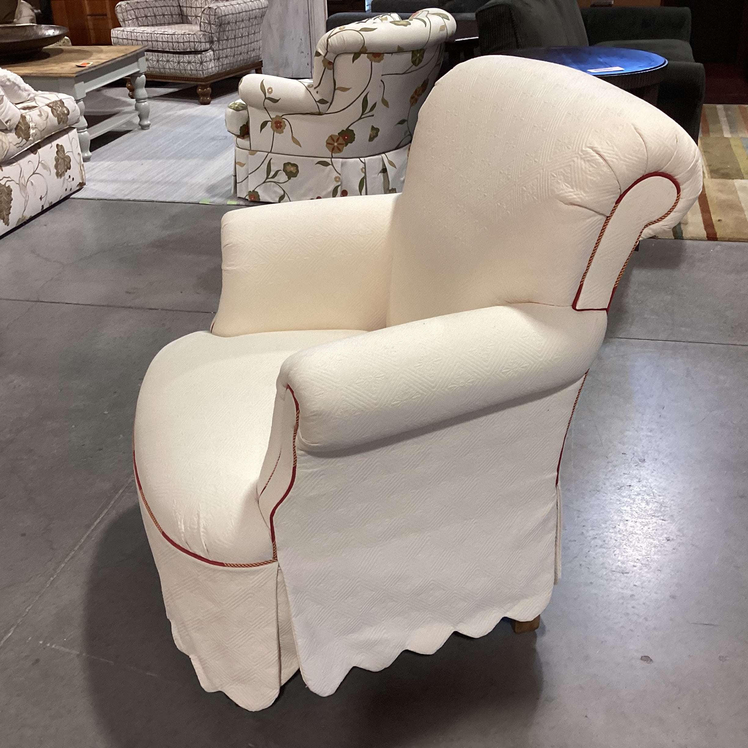 Cotswold Cottage Higland House Custom Cream Raised Diamond Scallop Skirt & Piping Front Castered Chair 36"x 36"x 39"