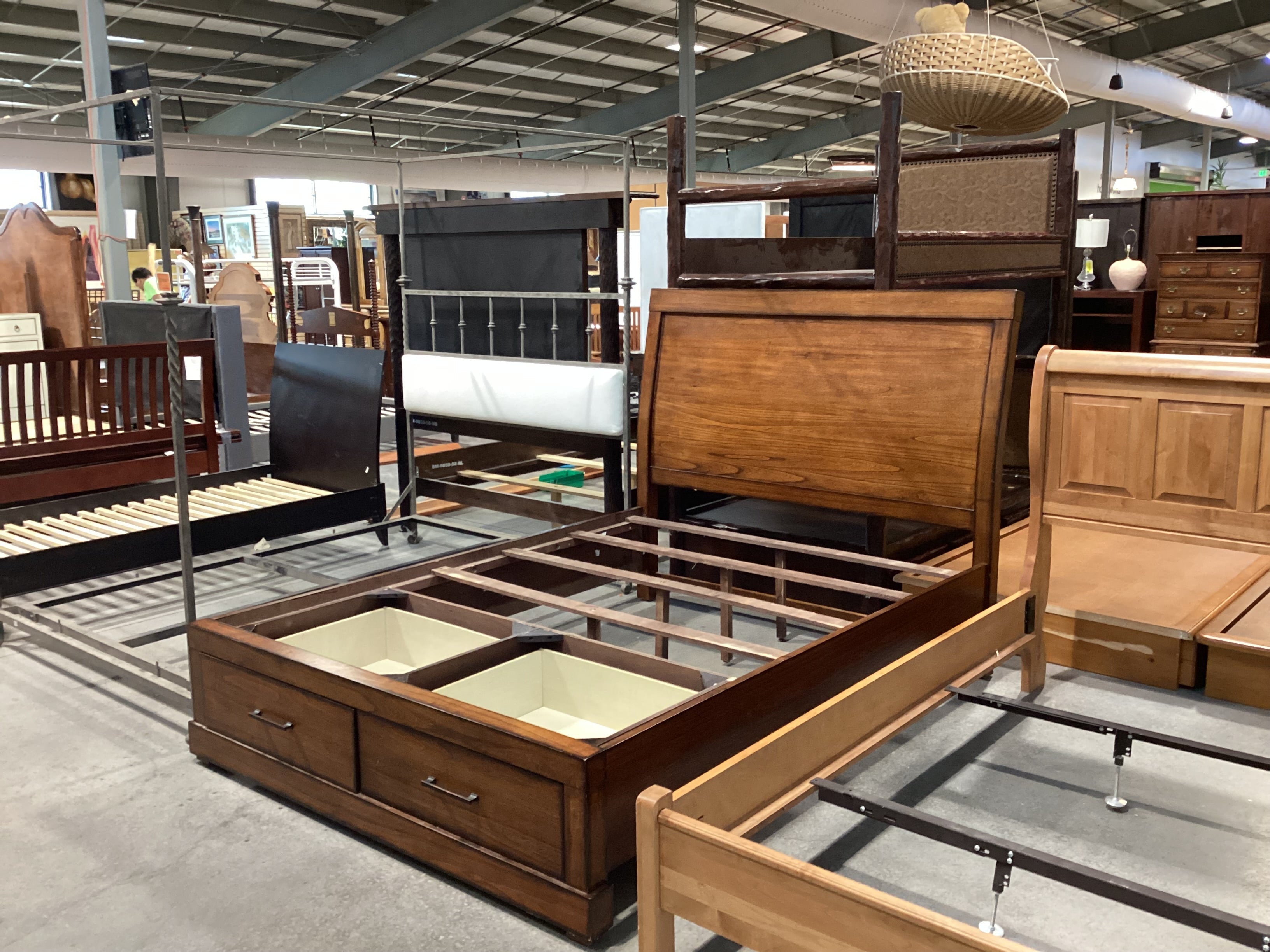 Queen Aspen Home Wood Laminate Bed Set with 2 Drawer Storage 64"x 91.5"x 56"