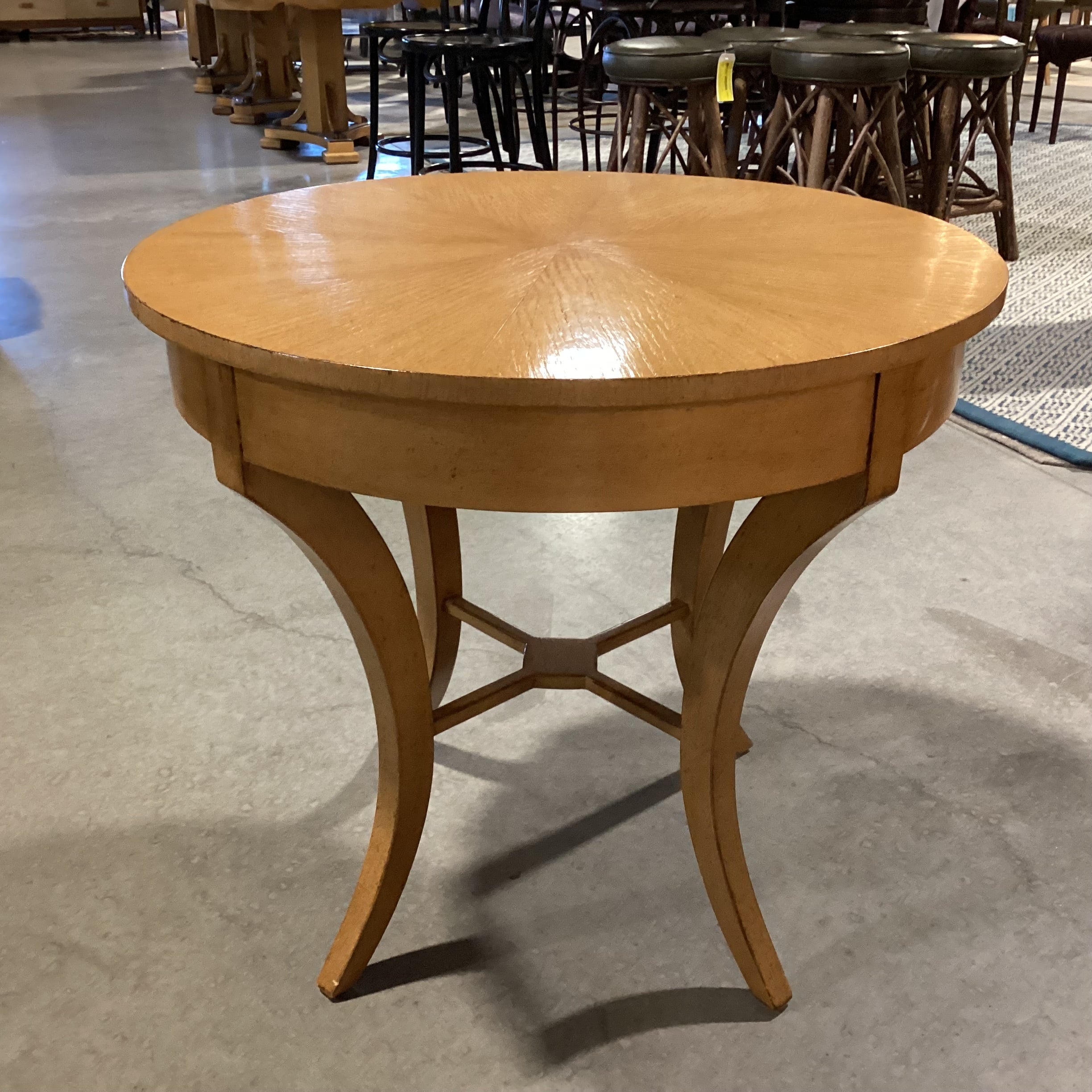 Light Finished Curved Leg & Center Detail Round Accent Table 30" Diameter x 27"