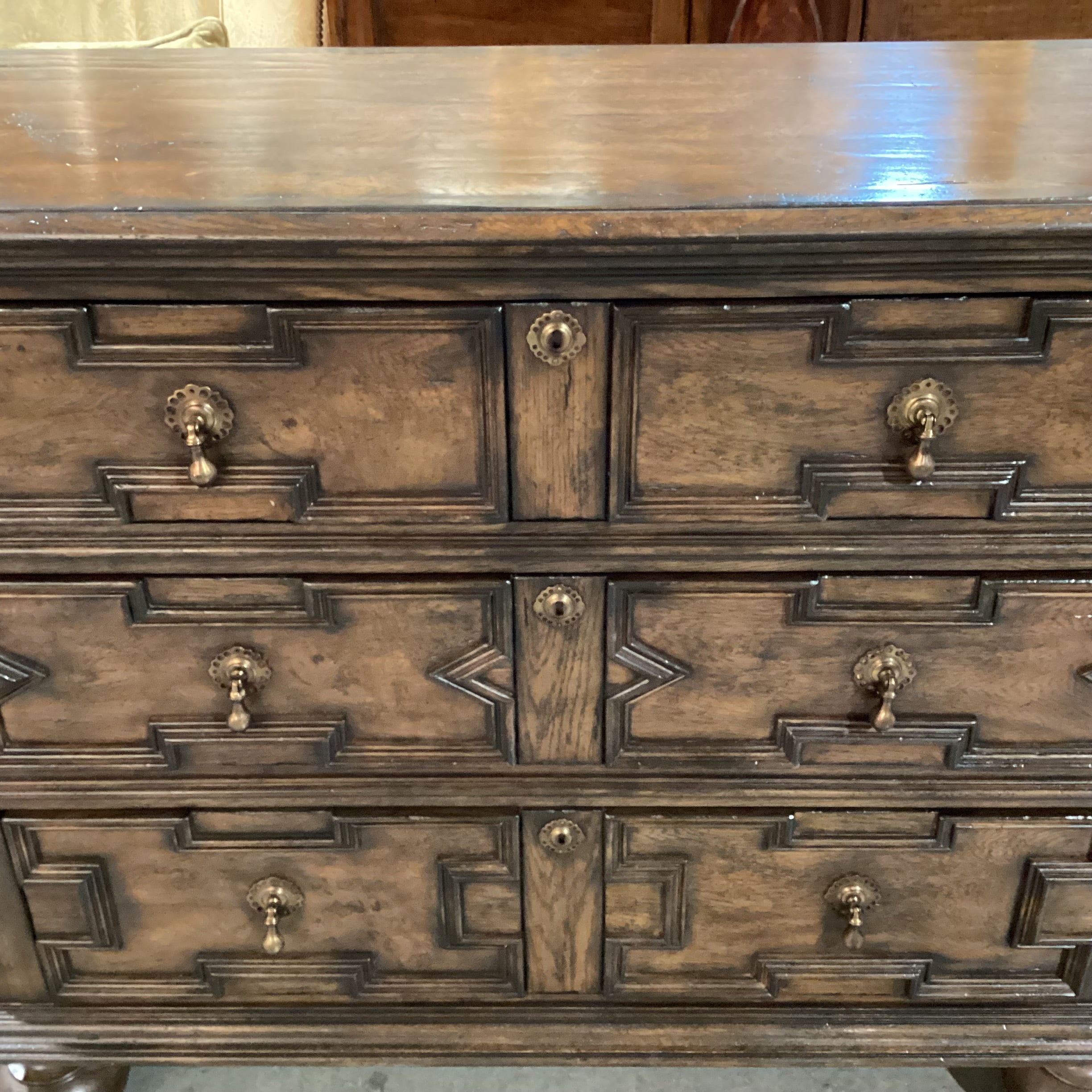 Dark Finish Solid Wood Carved Molding & Ball Feet Detail Brass Teardrop Pulls Keyhole Accent 3 Drawer Chest 43"x 20.5"x 36"