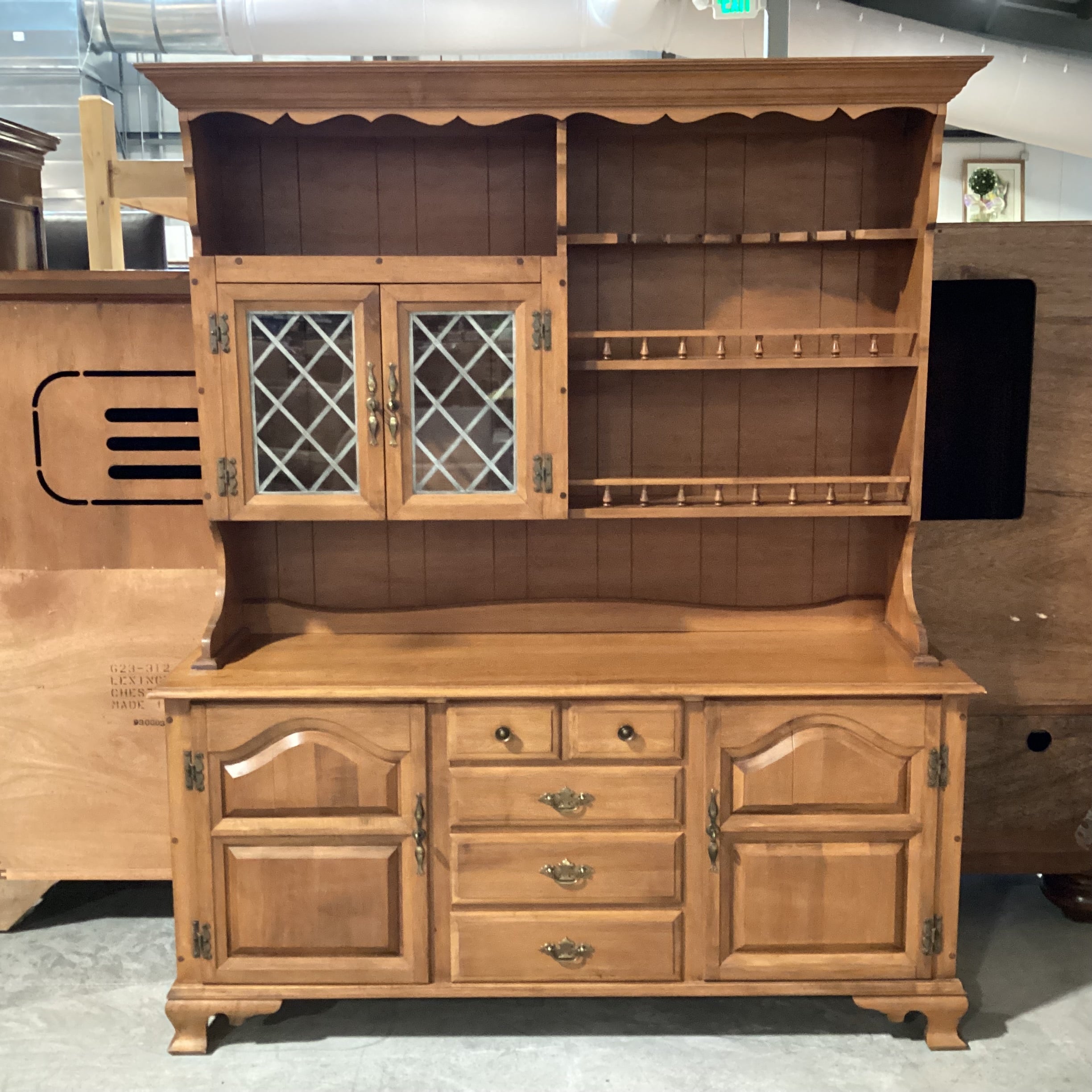 Sprague & Carleton Vintage Colonial Style Solid Rock Maple 4 Door 4 Drawer 2 Piece Hutch 62"x 19"x 75"