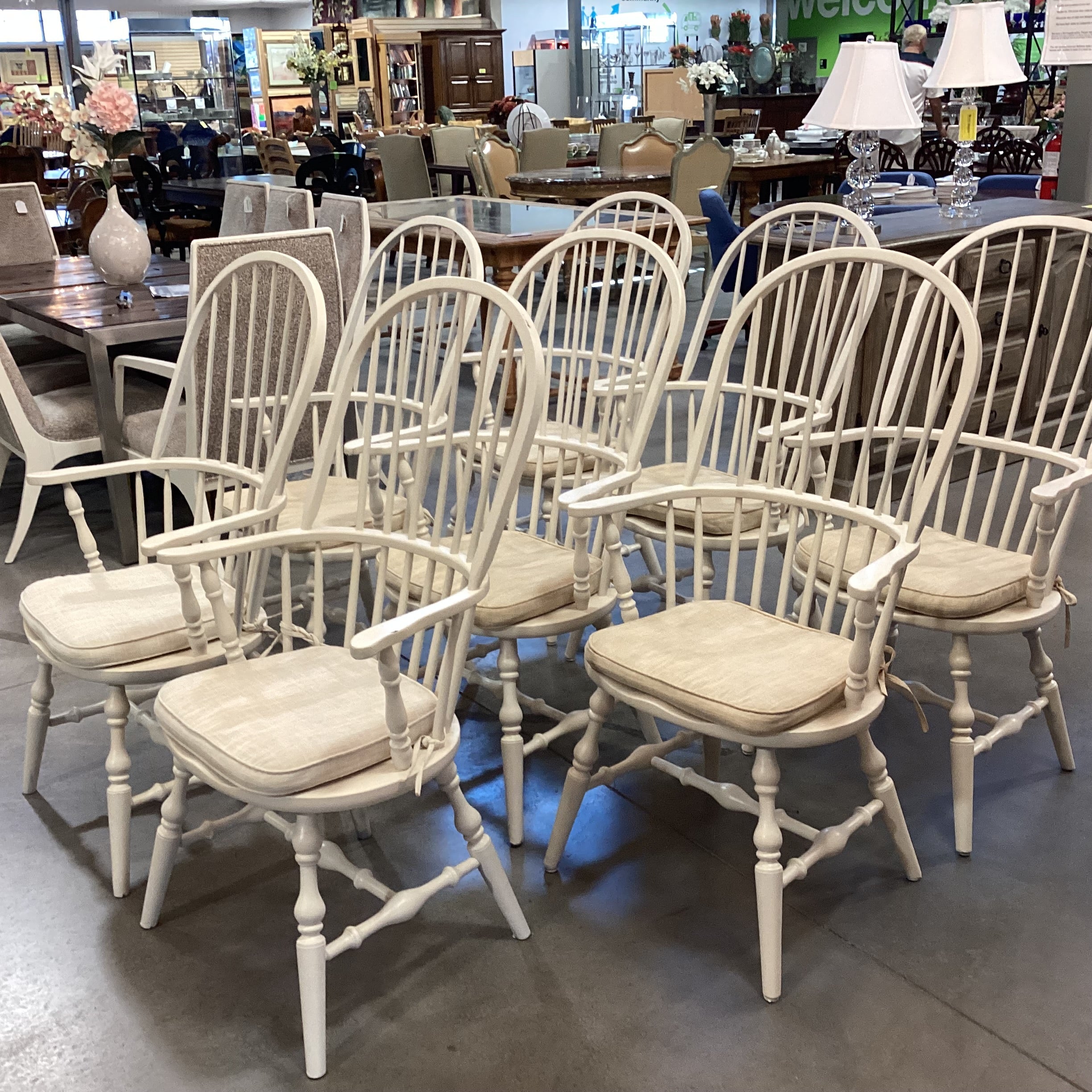 SET of 8 Vintage Windsor Cream Carved Wood Armed Dining Chairs 24"x 24"x 45"