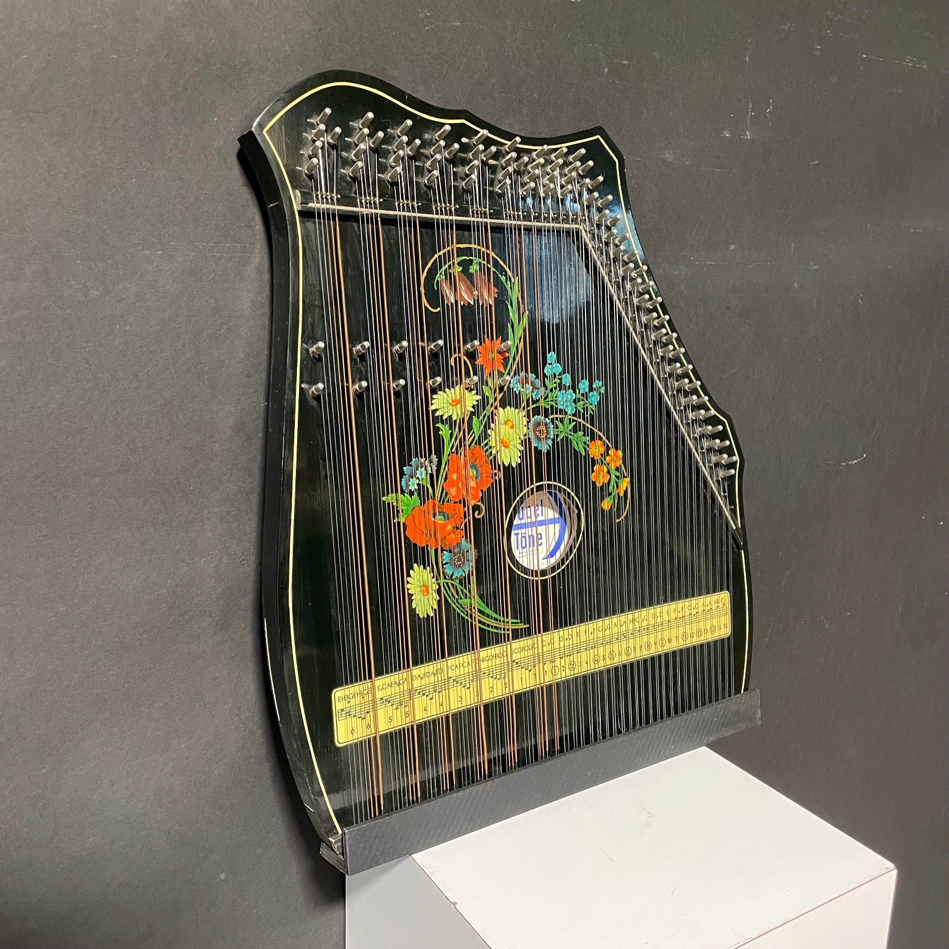 Vintage Jubeltone Konzert Zither Lap Harp 18" x 22"