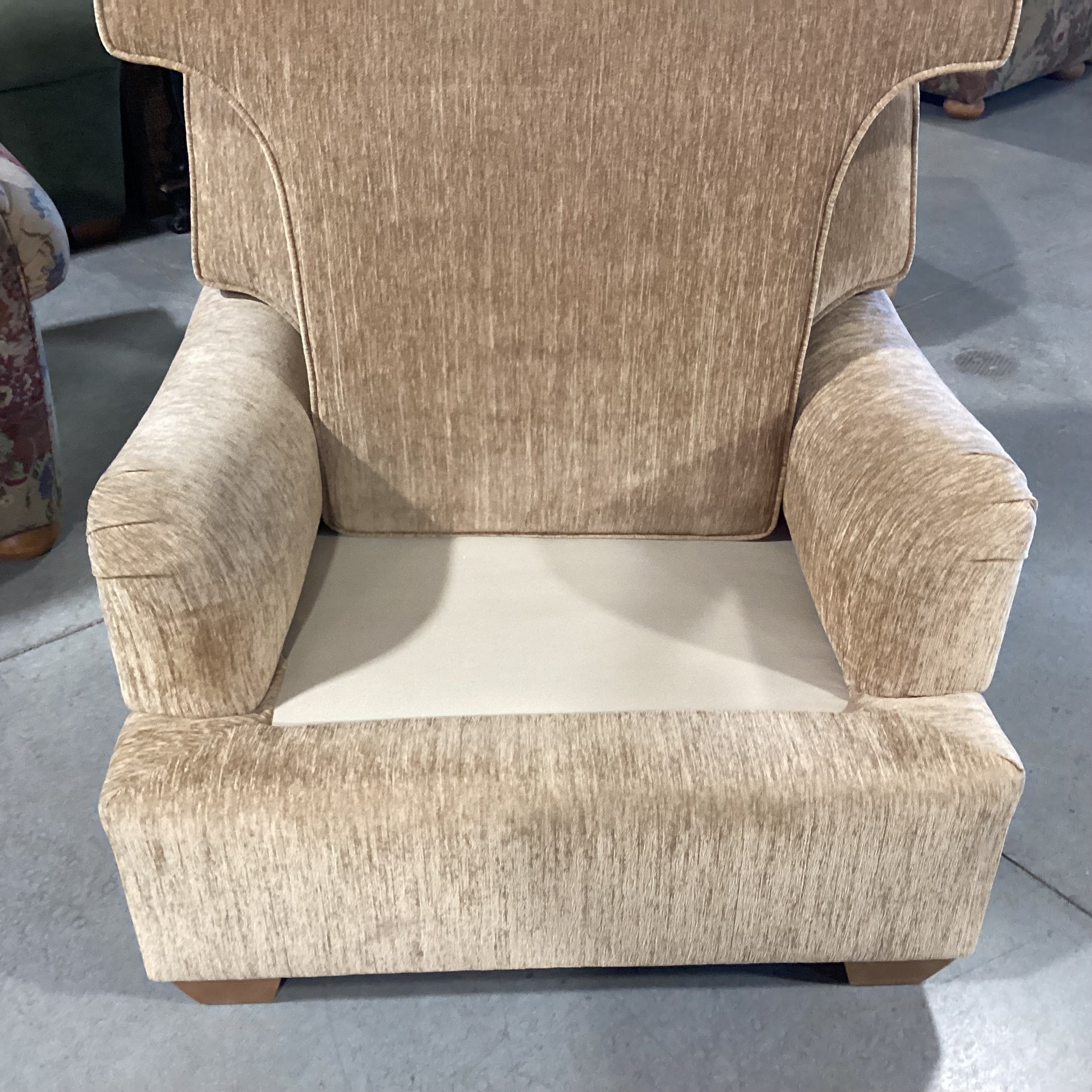 Tan Texture Woven Chenille Chair 36"x 36"x 30"