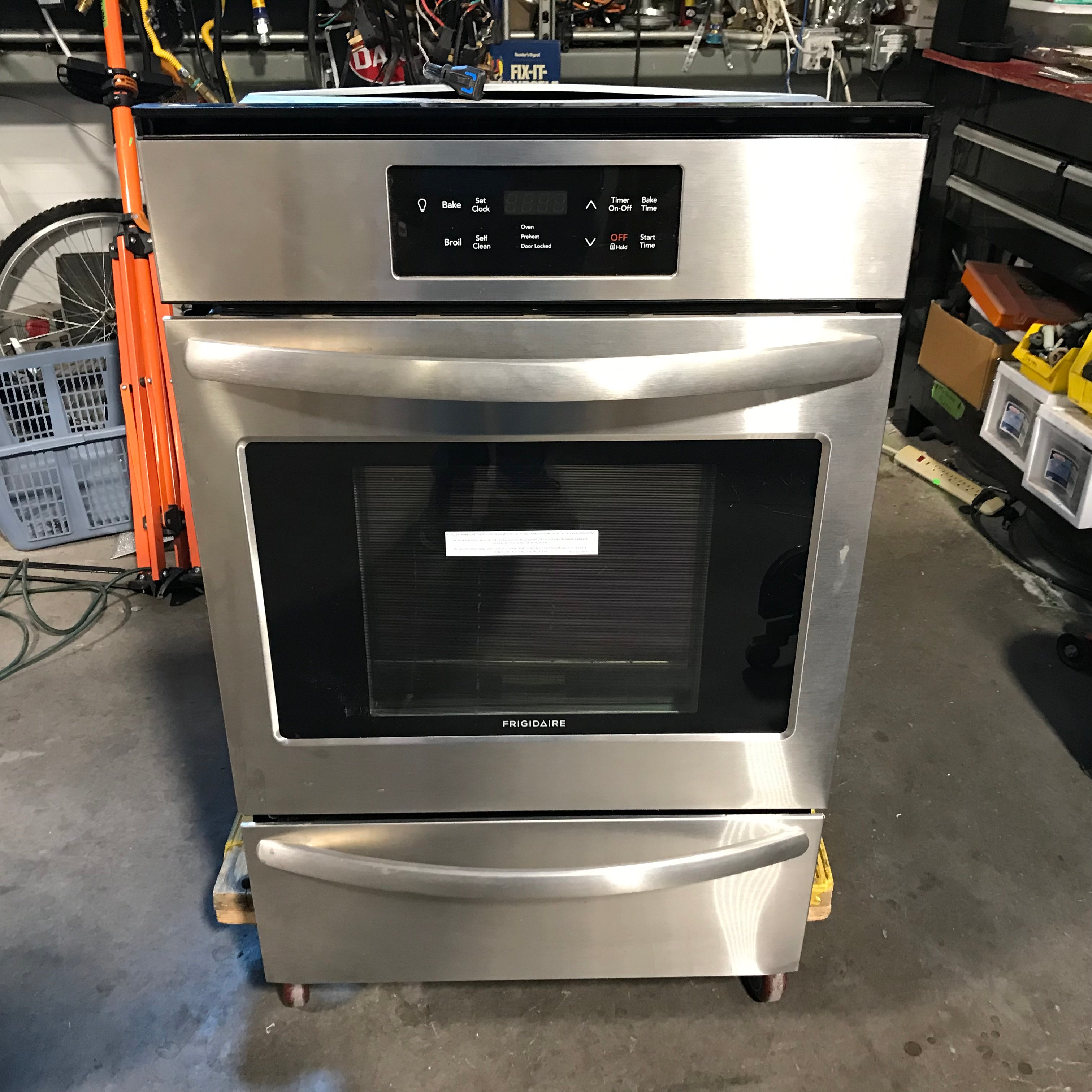 Frigidaire Stainless Steel Single Oven Gas Wall Oven 24"x 25"x 37"