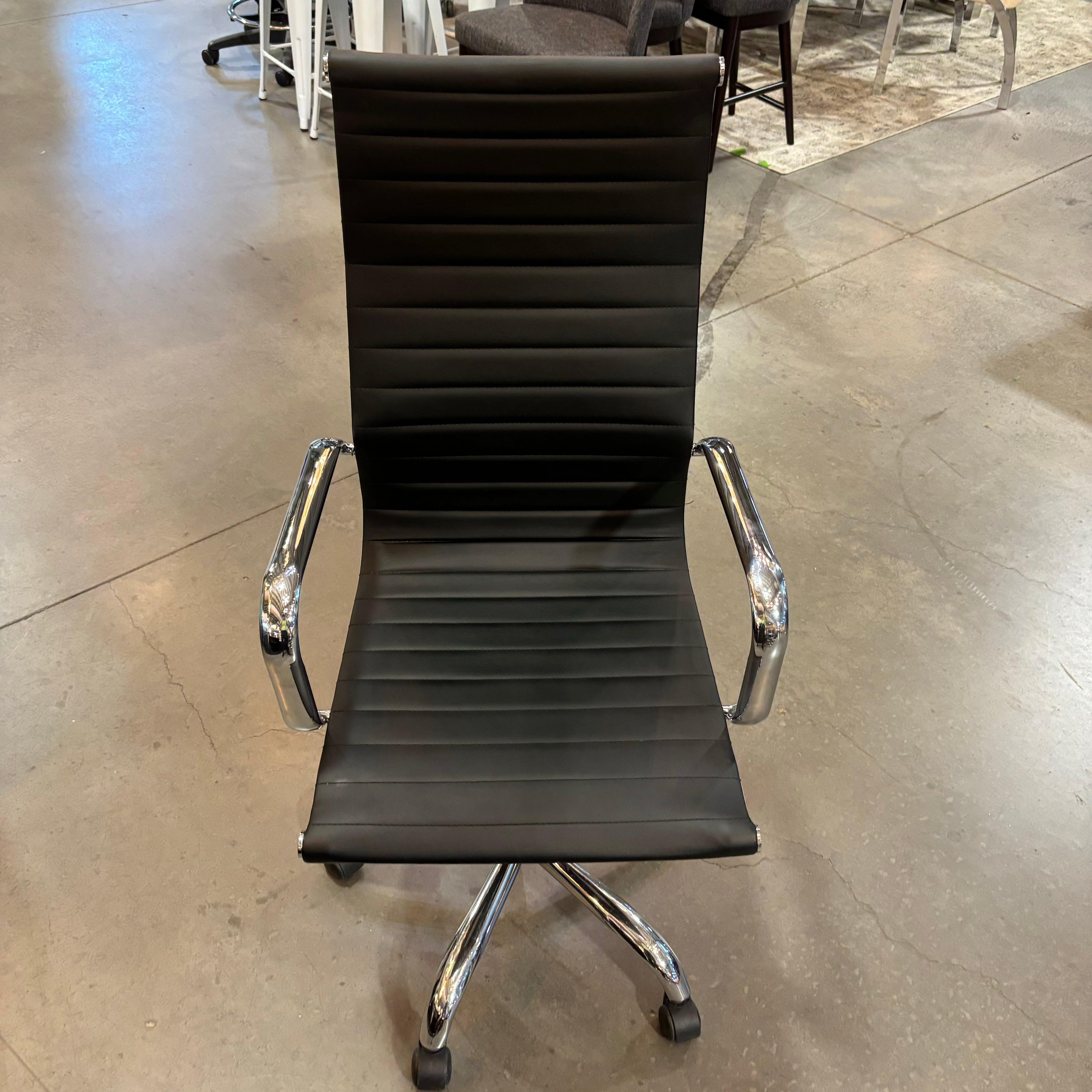 Black Faux Leather & Chrome Adjustable Height Swivel Office Chair 25"x 26"x 43" to 46"