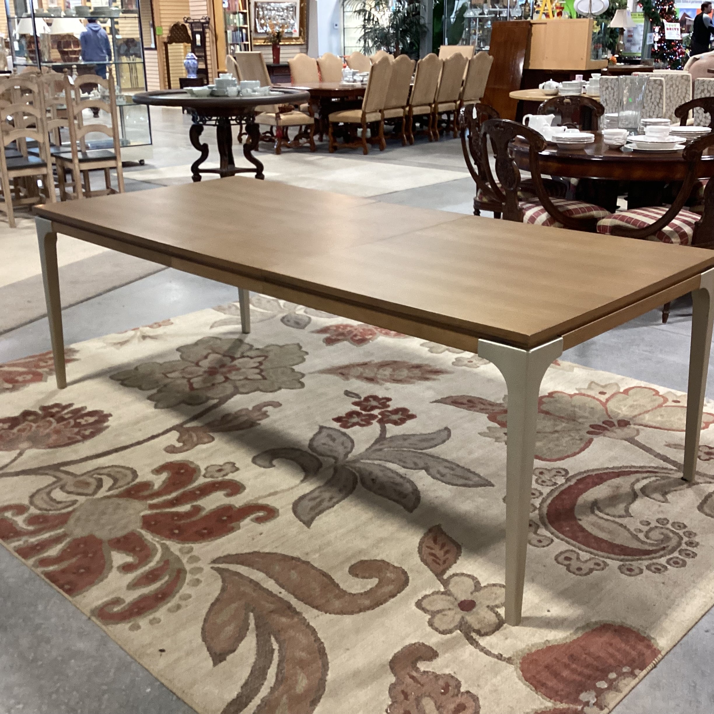 Legacy Classic Furniture Light Finish Oak Veneer Gold Tone Metal 1 Leaf Dining Table 72" to 90"x 40"x 30"