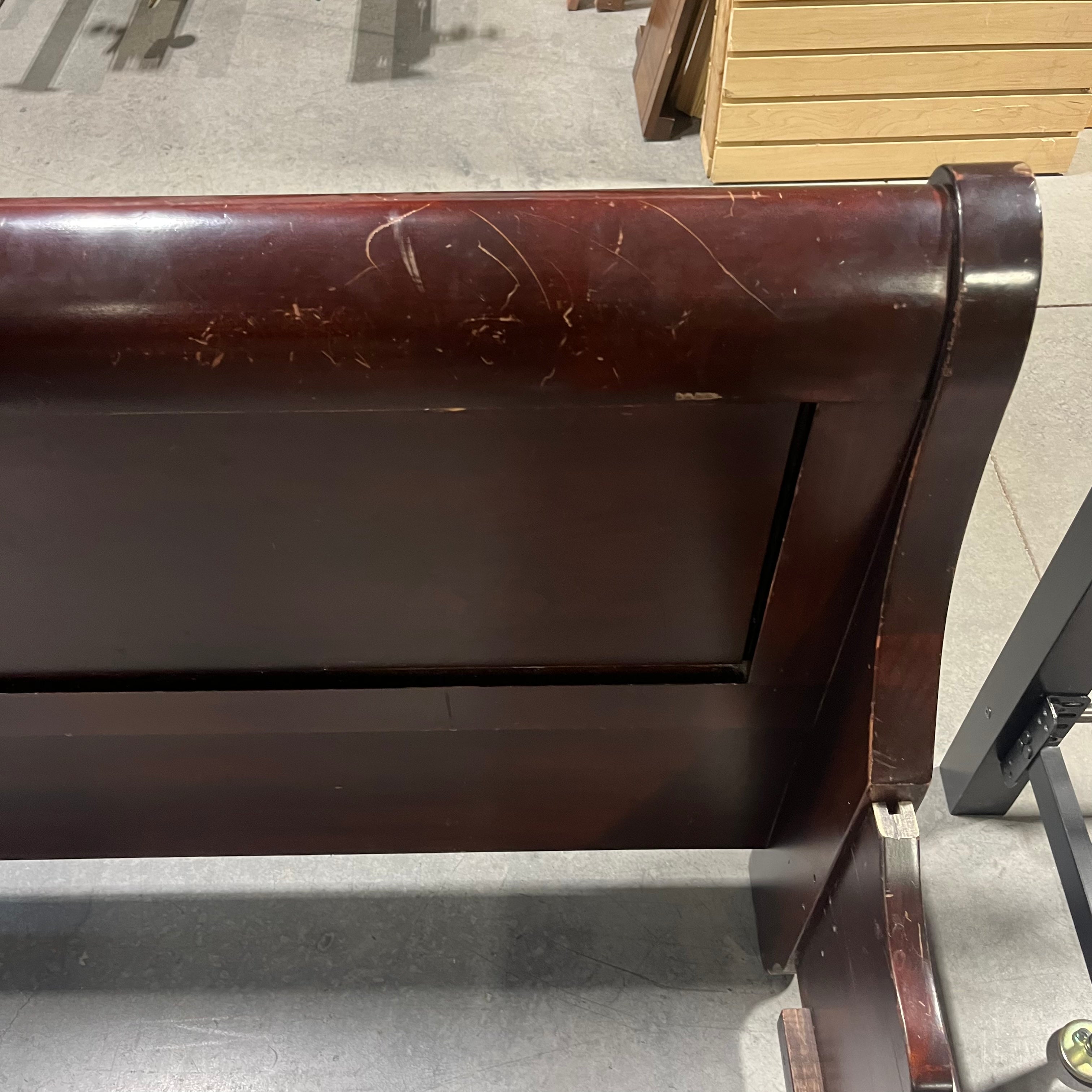 QUEEN Nichols & Stone Solid Dark Red Finish Sleigh Bed Set 64.5"x 91"x 47"