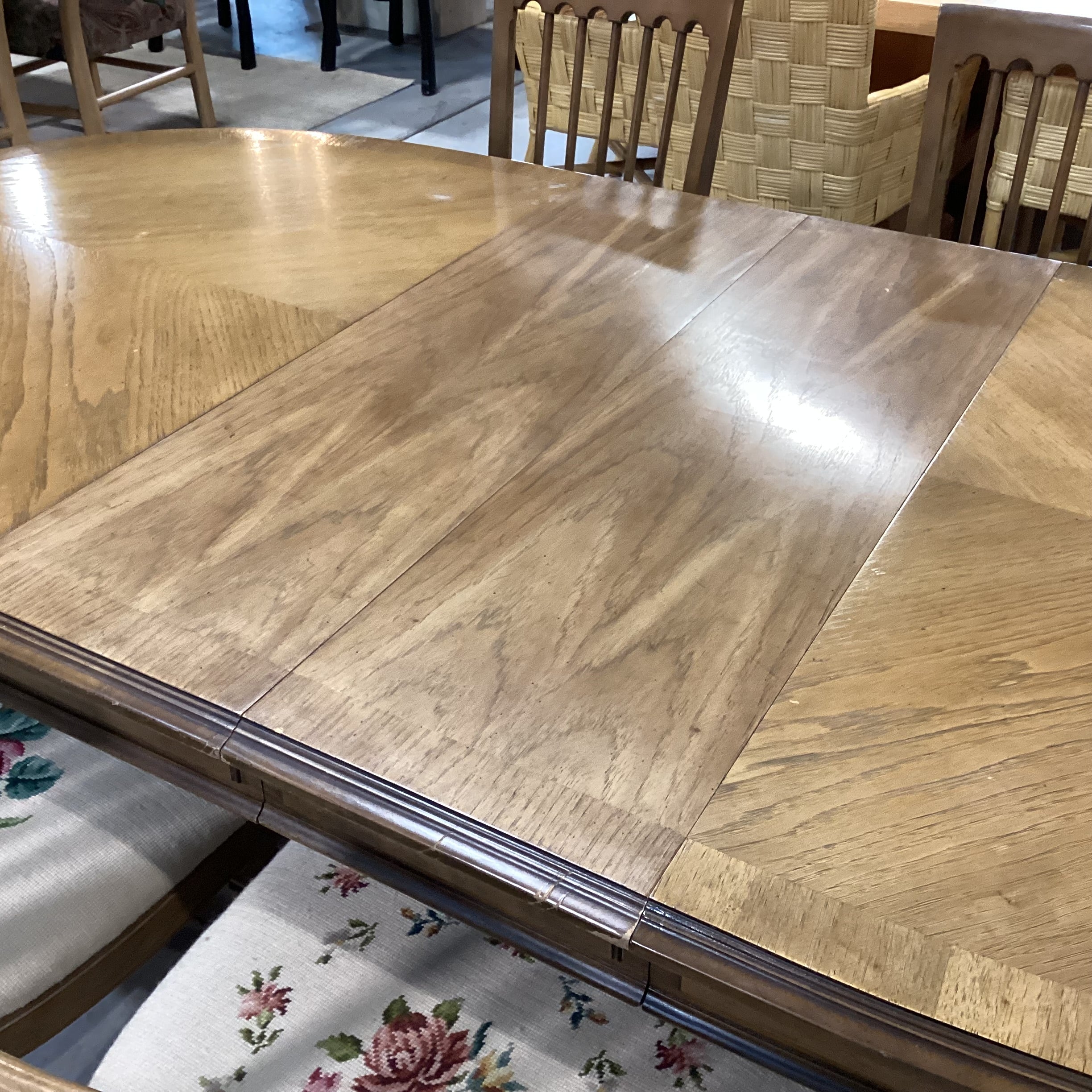 Vintage Drexel Carved Wood & Veneer 3 Leaf Table with 6 Needlepoint Chairs Dining Set 64" to 100"x 44"x 29.5"