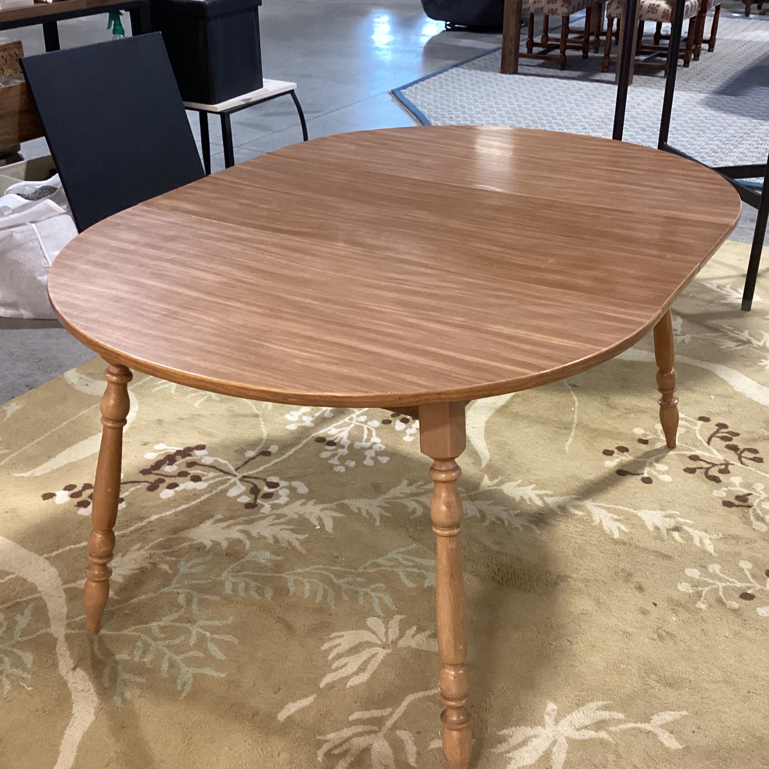 Vintage Round to Oval Carved Wood & Laminate Veneer 2 Leaves Dining Table 42" to 60"x 42"x 29"