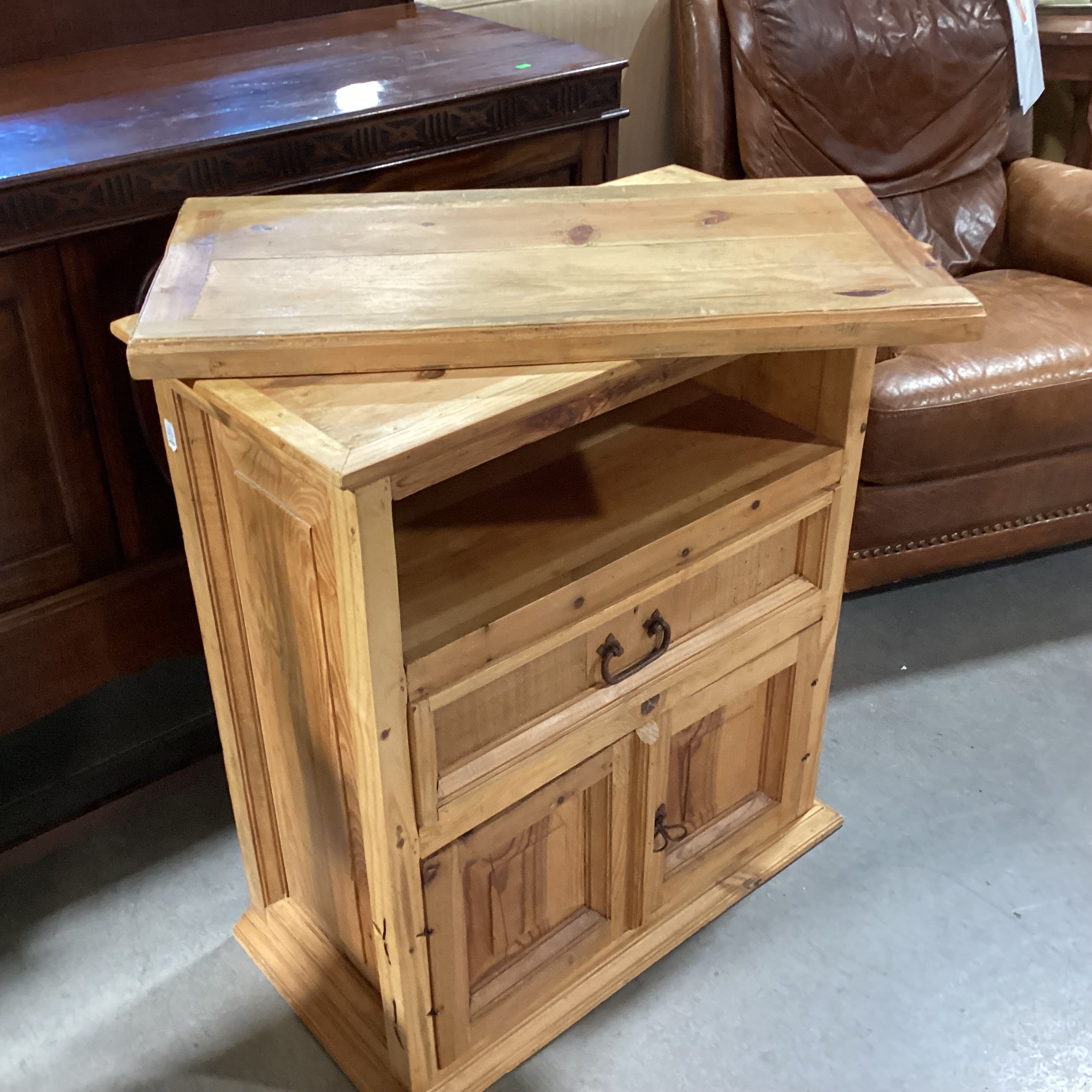 Solid Rustic Pine 1 Drawer 2 Door Turn Top Cabinet Console 31"x 16"x 36"