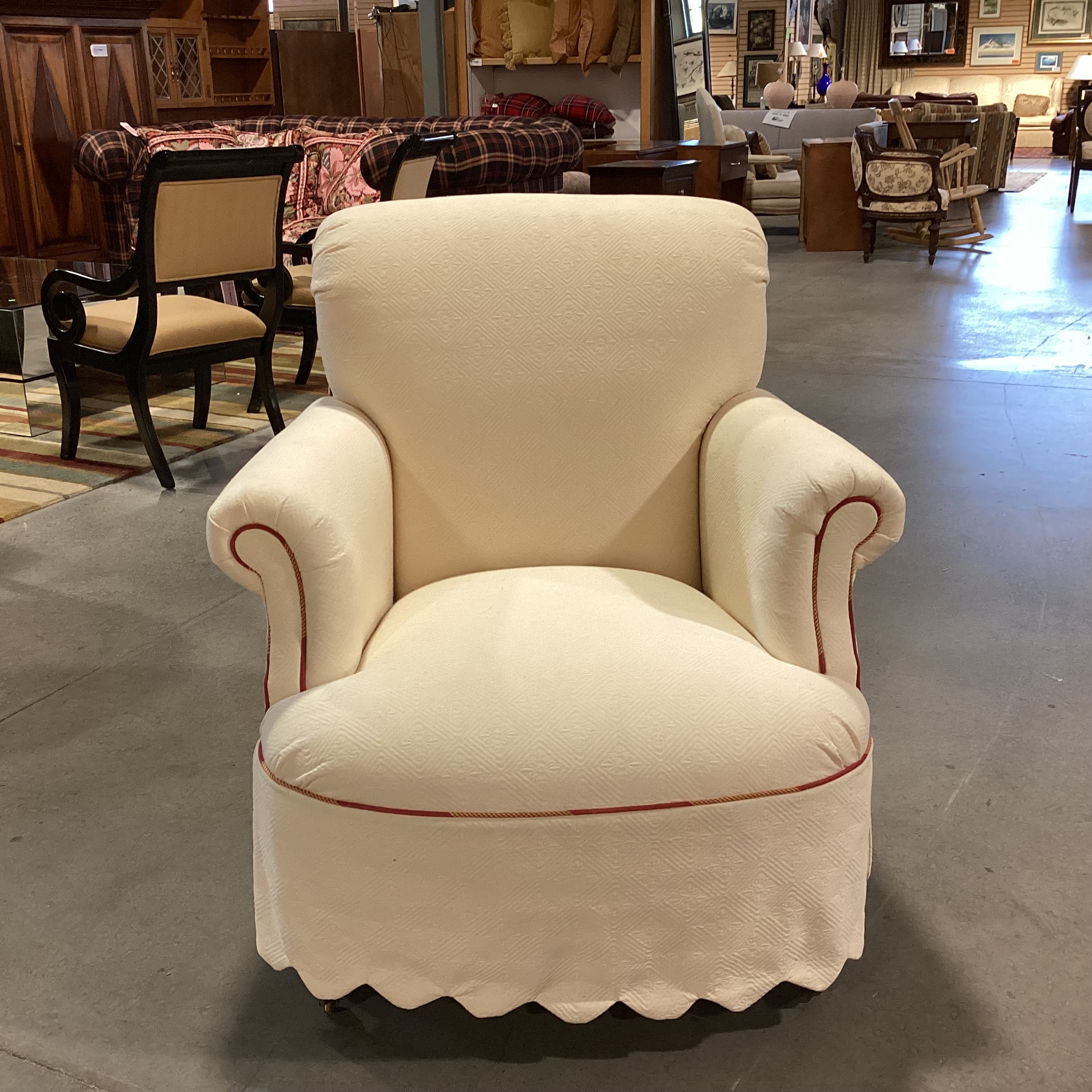 Cotswold Cottage Higland House Custom Cream Raised Diamond Scallop Skirt & Piping Front Castered Chair 36"x 36"x 39"