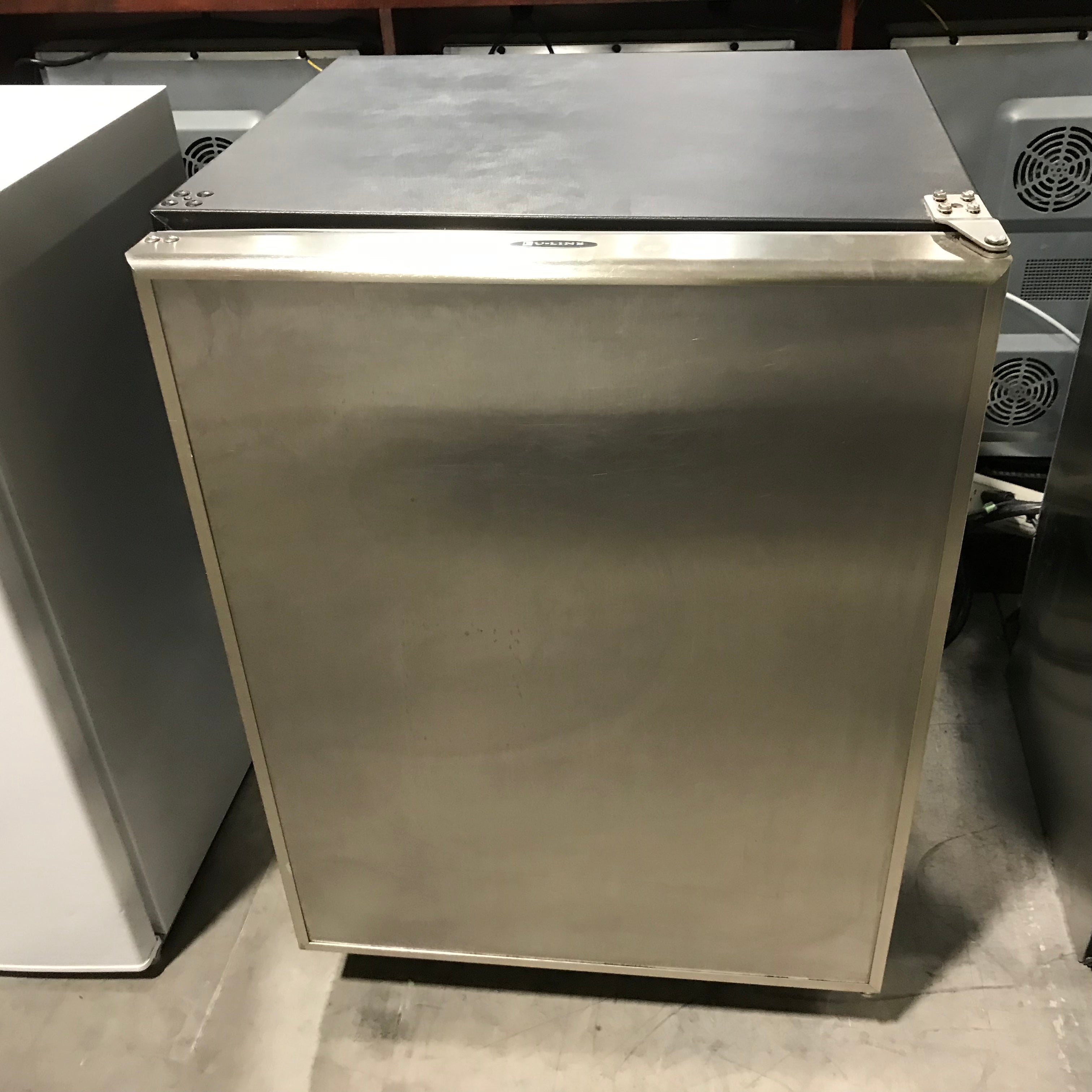 U-Line Stainless Steel Under-The-Counter Refrigerator 24"x 24"x 34.5"