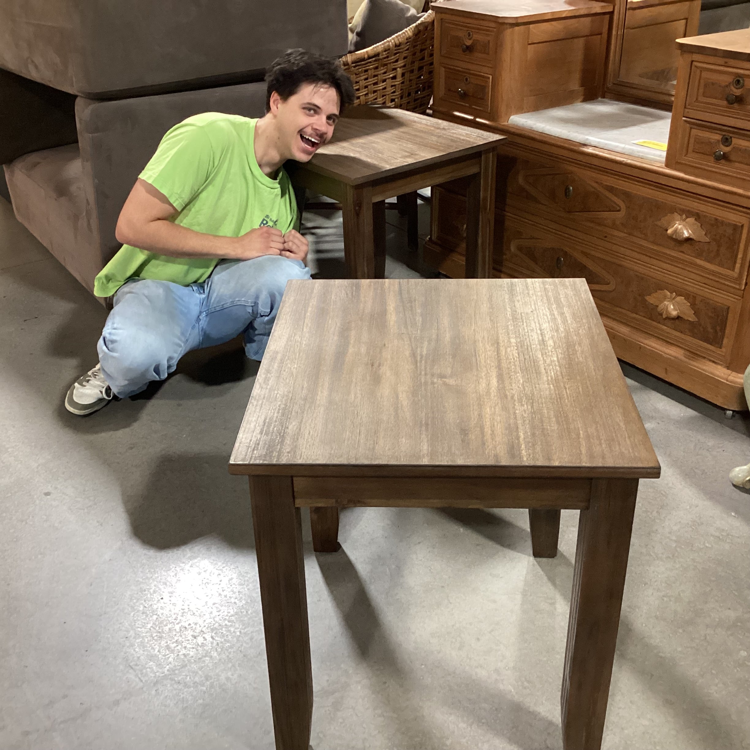 Standard Furniture Dark Finish Wood End Table 24"x 22"x 24.5"