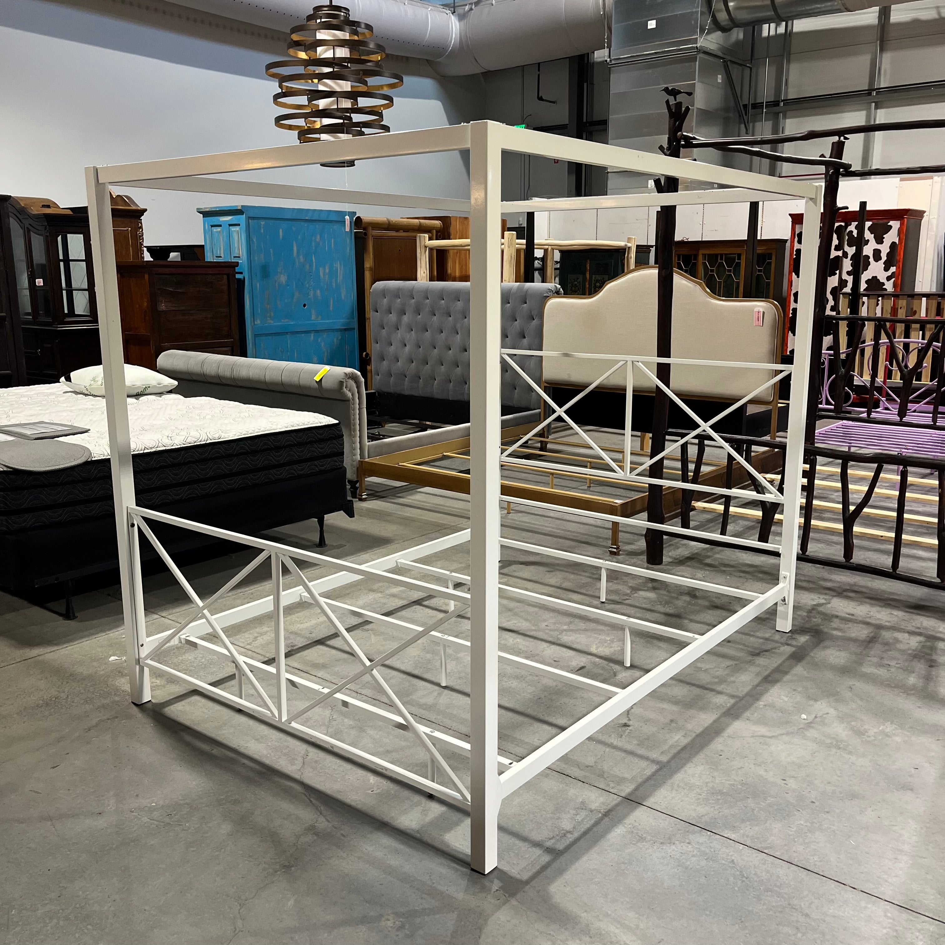 QUEEN White Metal Canopy Bed Set 63"x 85"x 72"