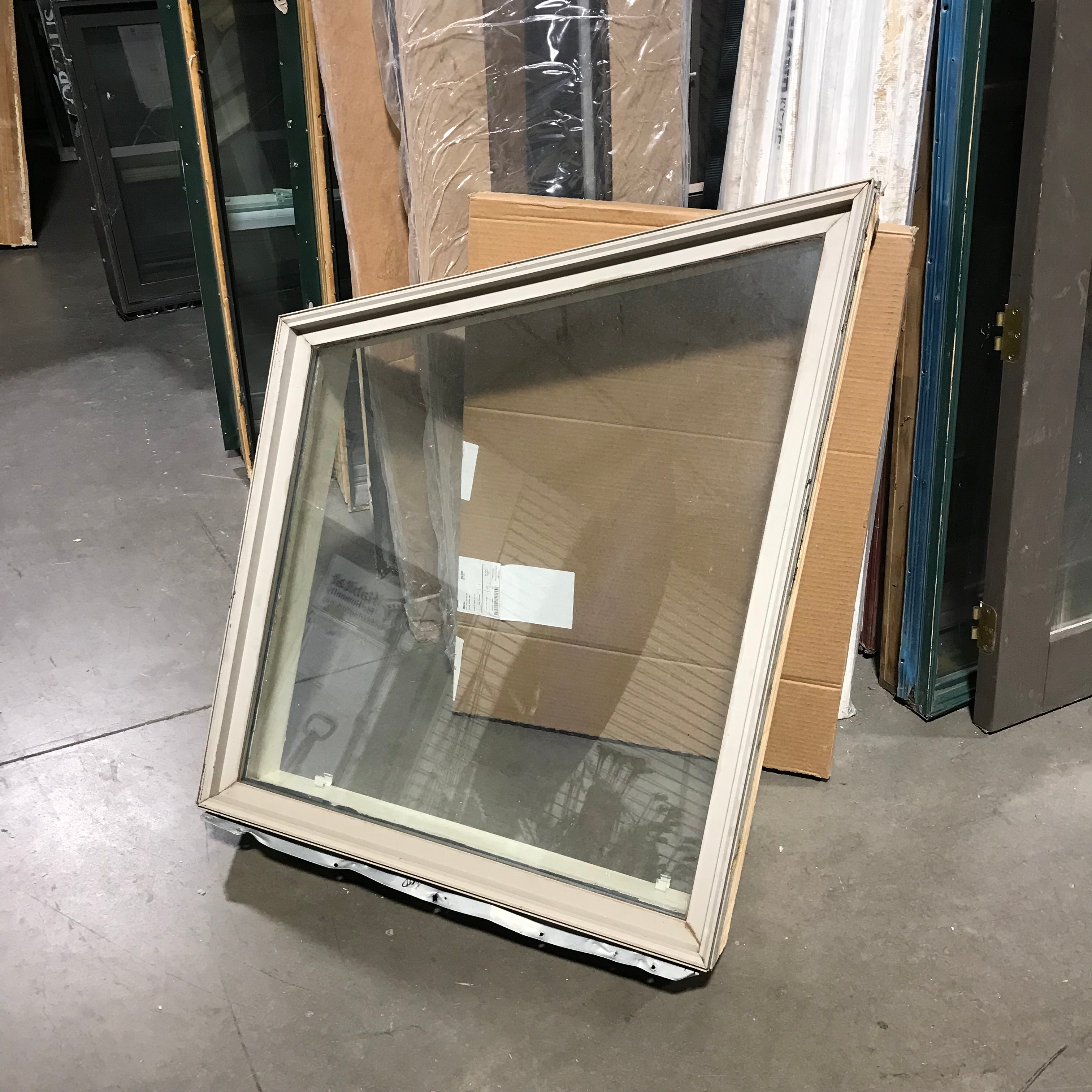 31.75"x 41" Trapazoid Cream Metal Clad Fixed Exterior Window