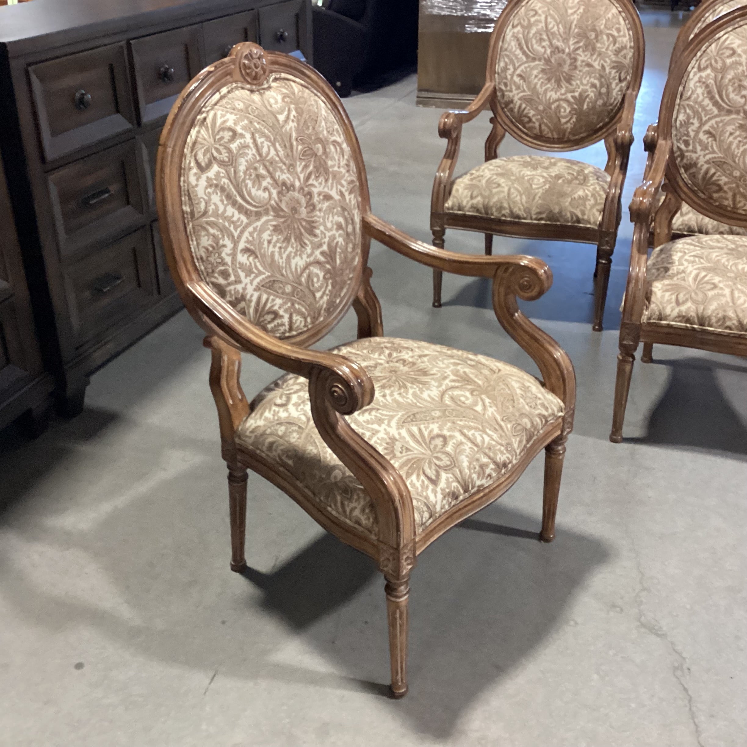 Set of 6 Kreiss Ivory Taupe & Gold Oval Back & Carved Wood Dining Chair 25"x 25"x 42"