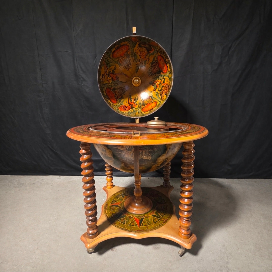 1980 Late 20th Century Mappamondo Italian Globe Bar