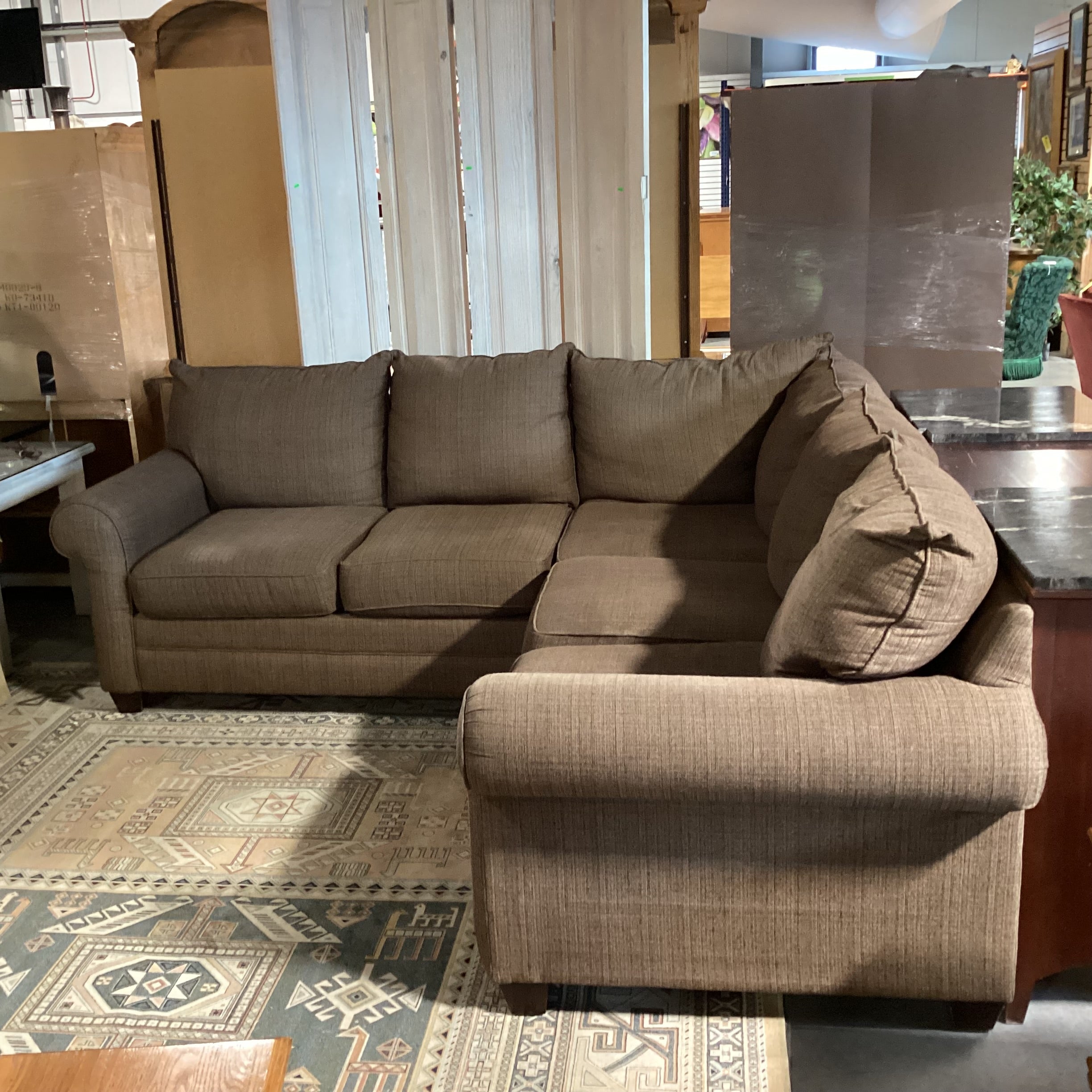 Bassett Brown Woven 2 Piece Sectional 92"x 92"x 37"x 37"