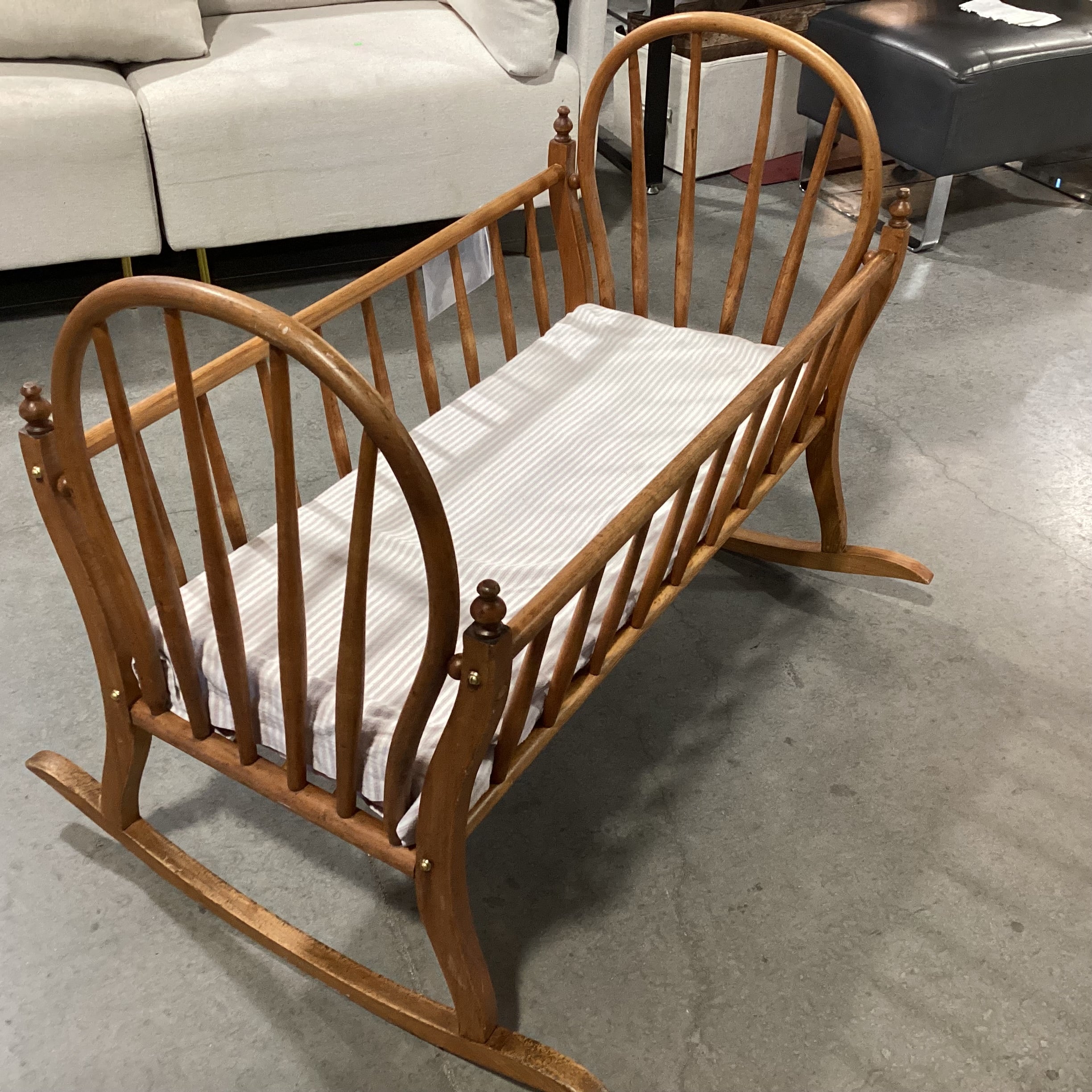 Antique 1897 Spindle Arch Rocking Cradle 39"x 32"x 32"