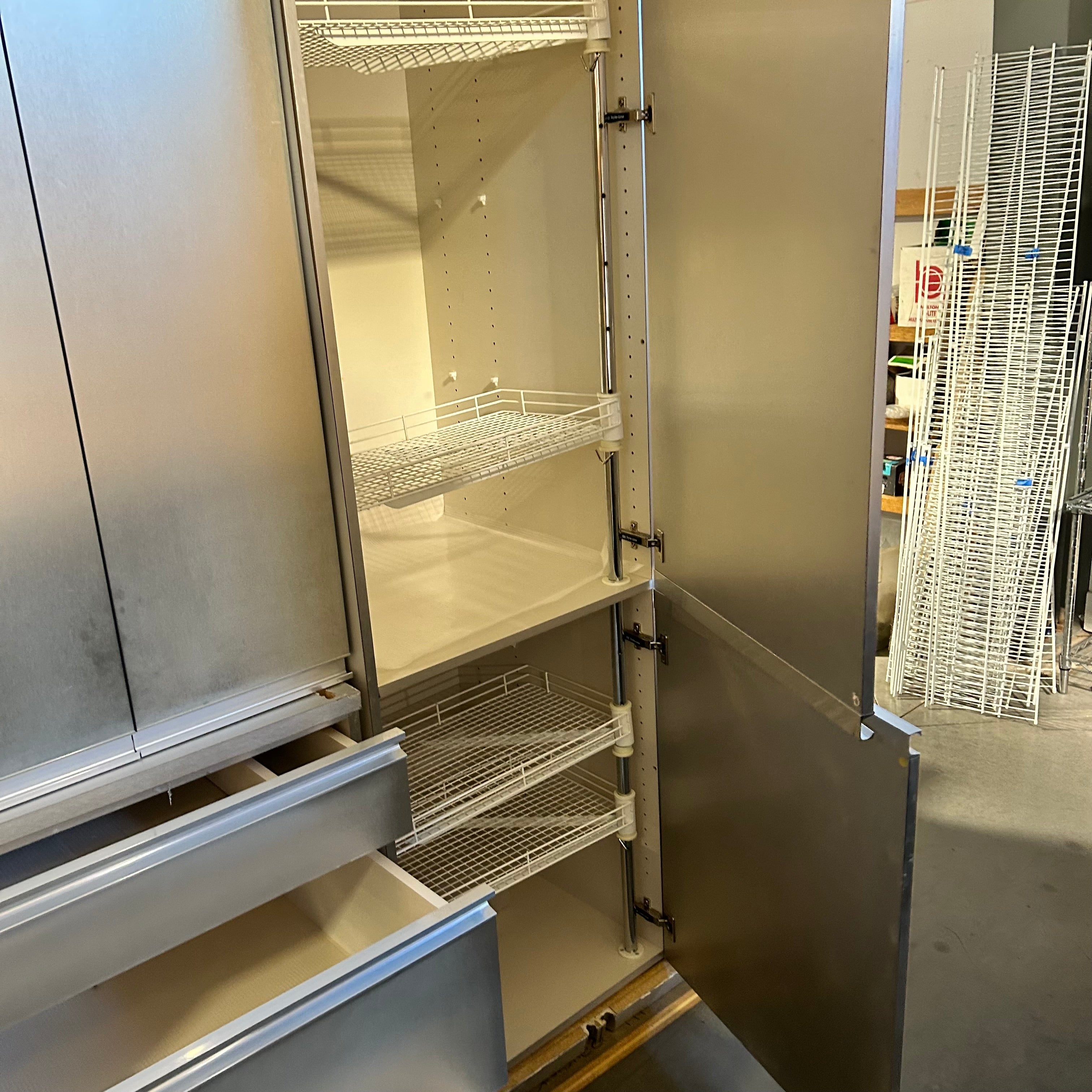 Stainless Metal Vaneer Cabinet Set with Metal Hardware 12 Bottoms / 7 Uppers / 2 Standing Pantry Cabinets