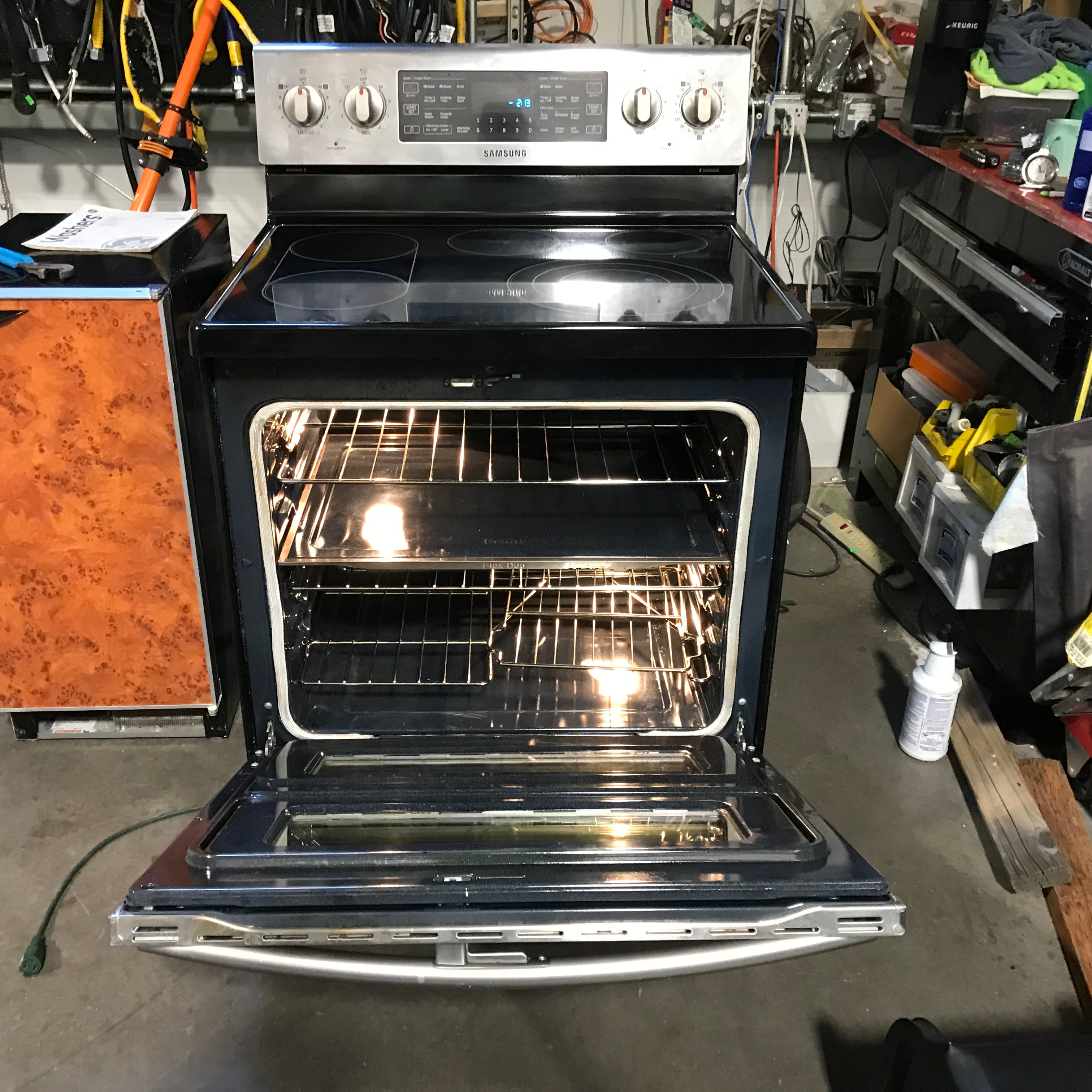 Samsung Flex Duo 4 Burner Glass Top Electric Range 30"x 26"x 46"