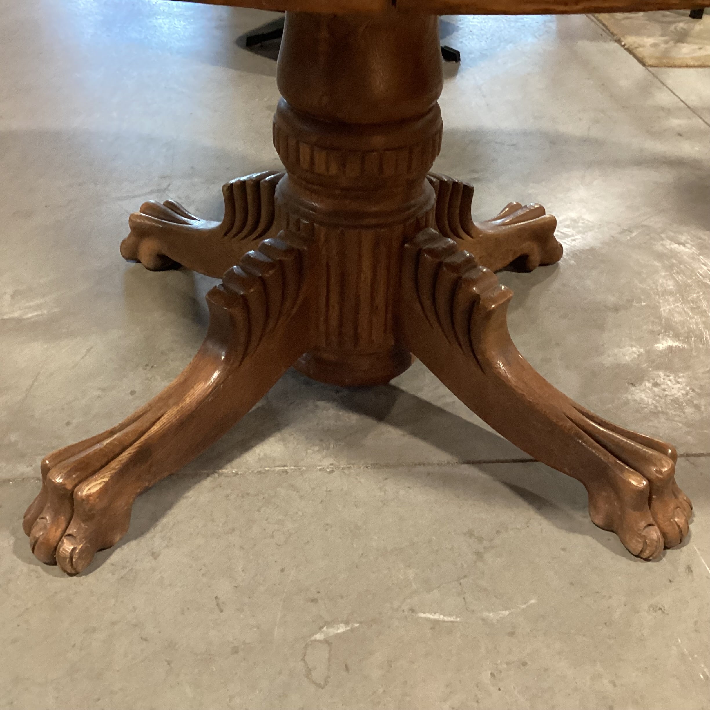 Antique Carved Oak Clawfoot Round Dining Table 42" Diameter x 28"