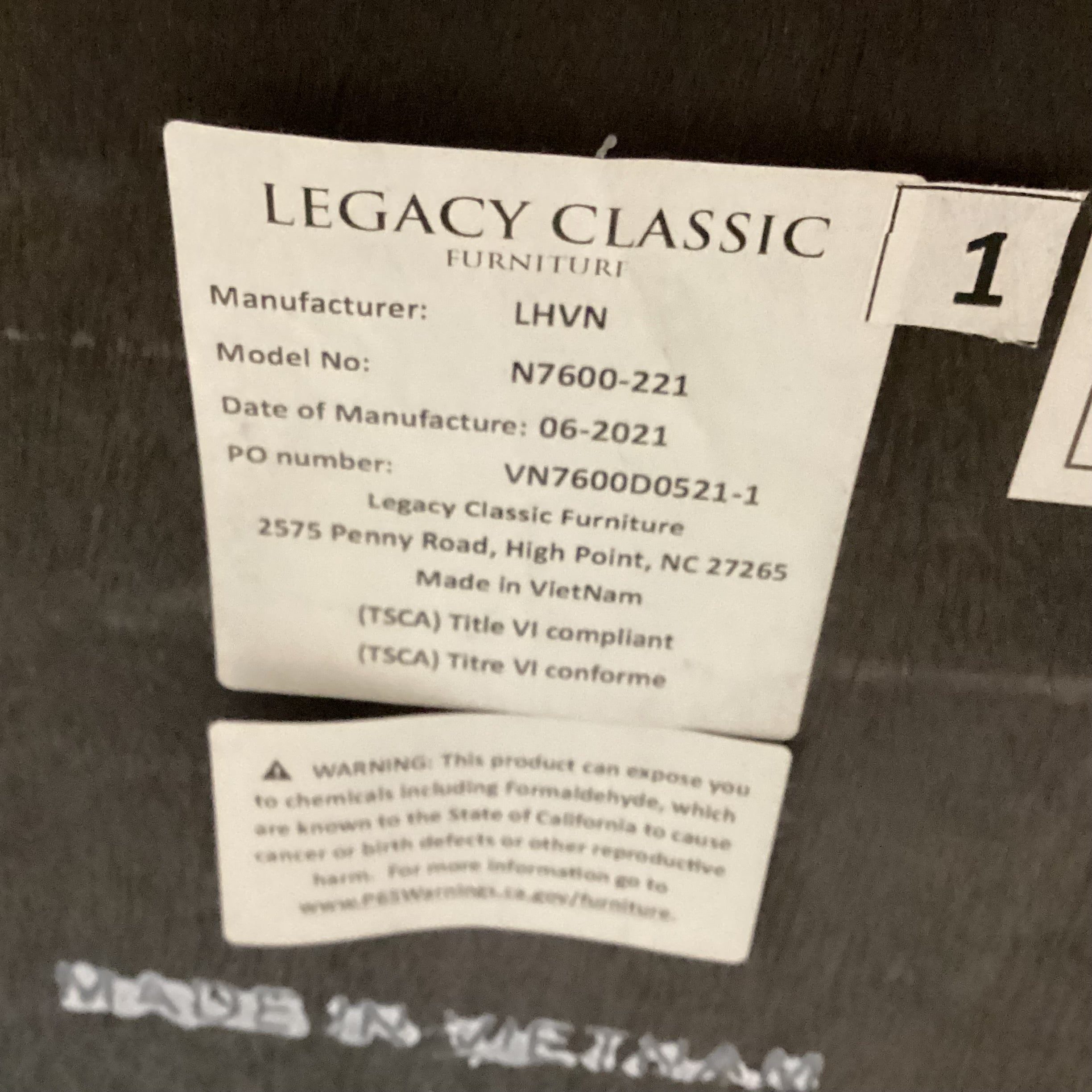 Legacy Classic Furniture Light Finish Oak Veneer Gold Tone Metal 1 Leaf Dining Table 72" to 90"x 40"x 30"