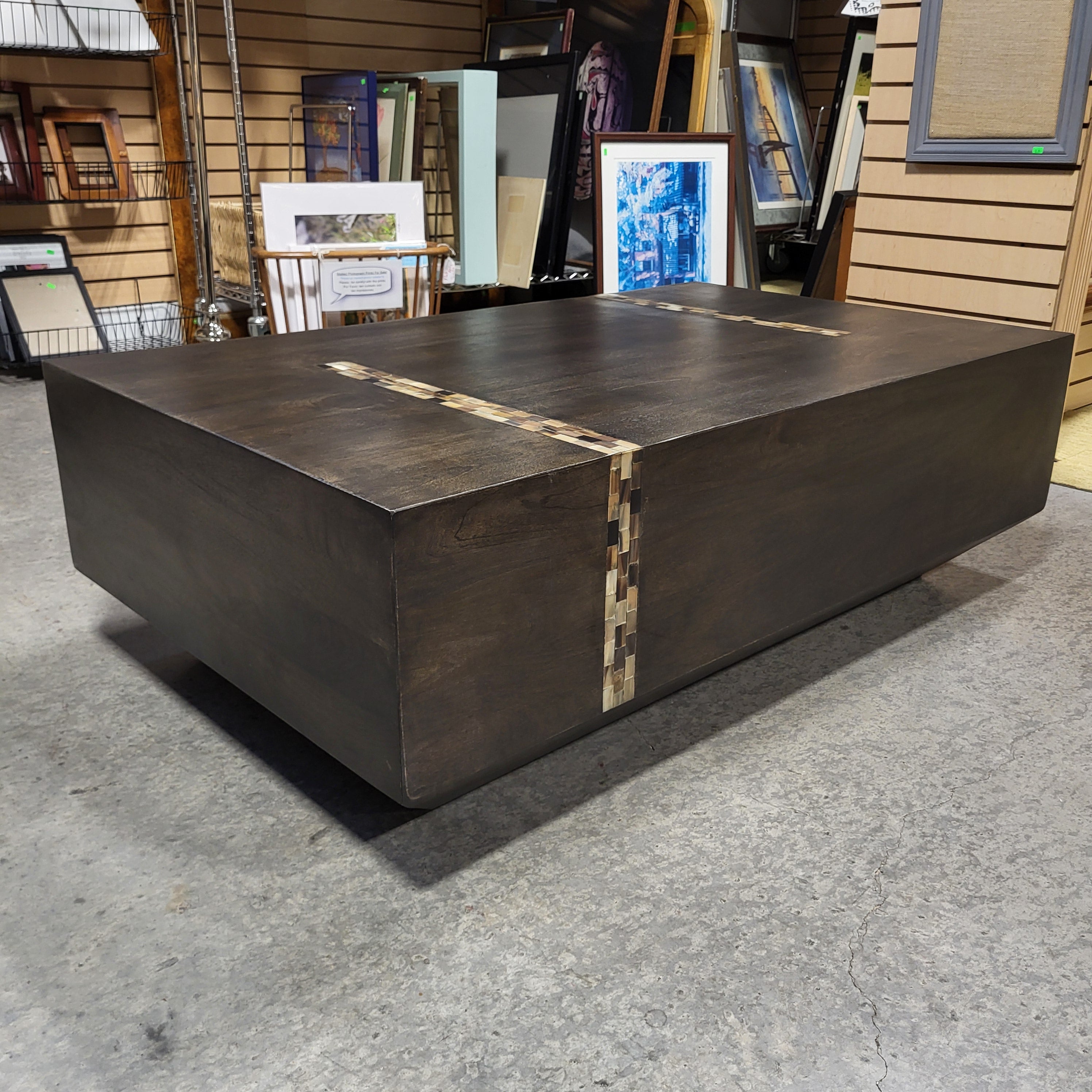 Arteriors Gilmore Horn Resin Racing Stripes Cocktail Coffee Table 50"x 30"x 16"