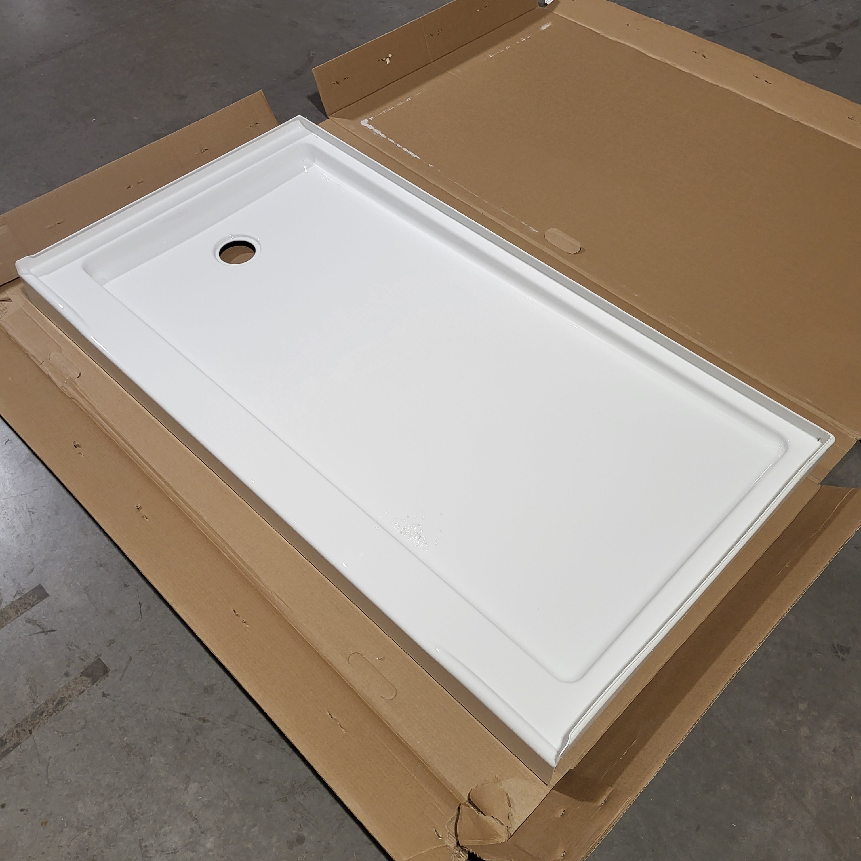 60"x 32"x 3.5" Delta Classic 500 Gloss White Left Shower Pan Base