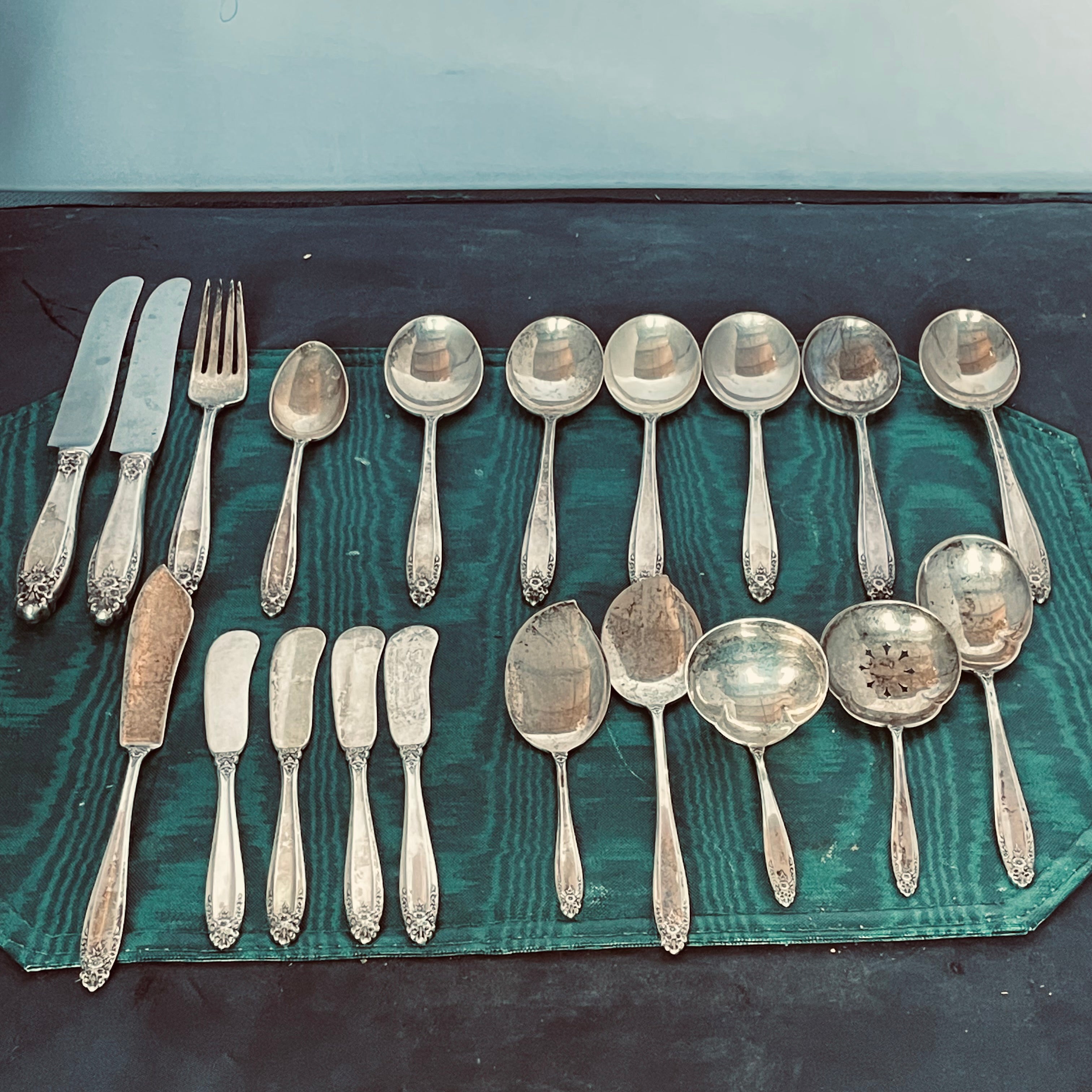 Set of 20 Pieces Antique Sterling Silver "Prelude" International Silver Flatware Set