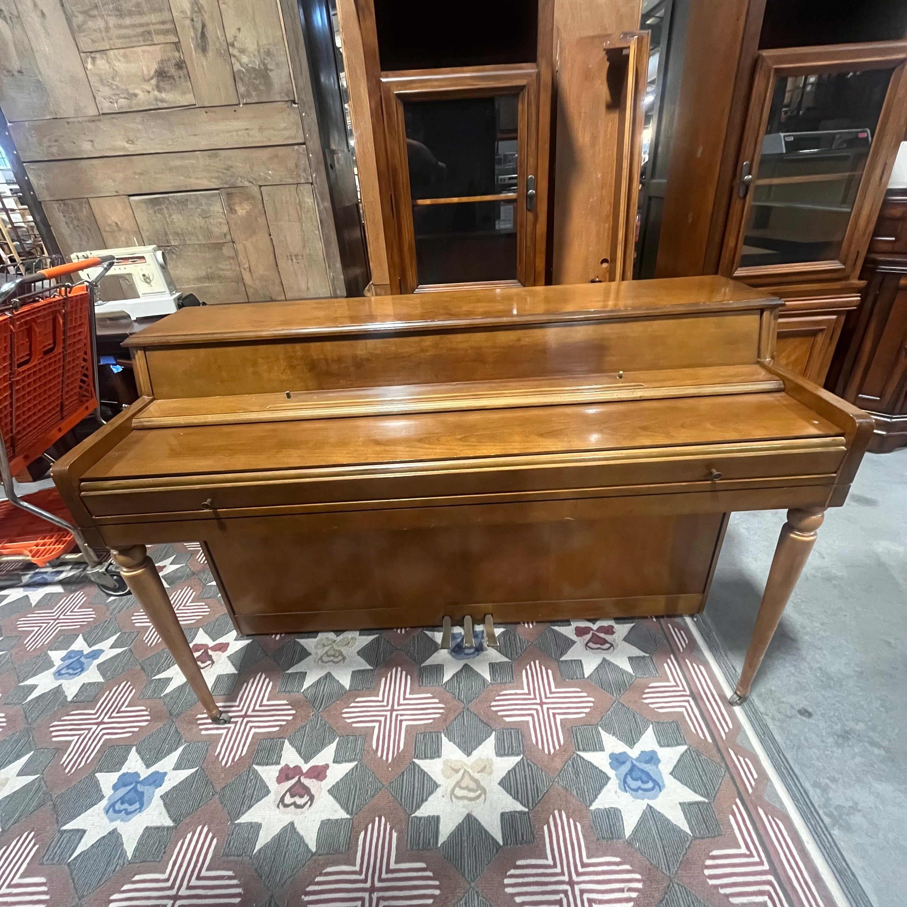 Wurlitzer 2116 Spinet Piano