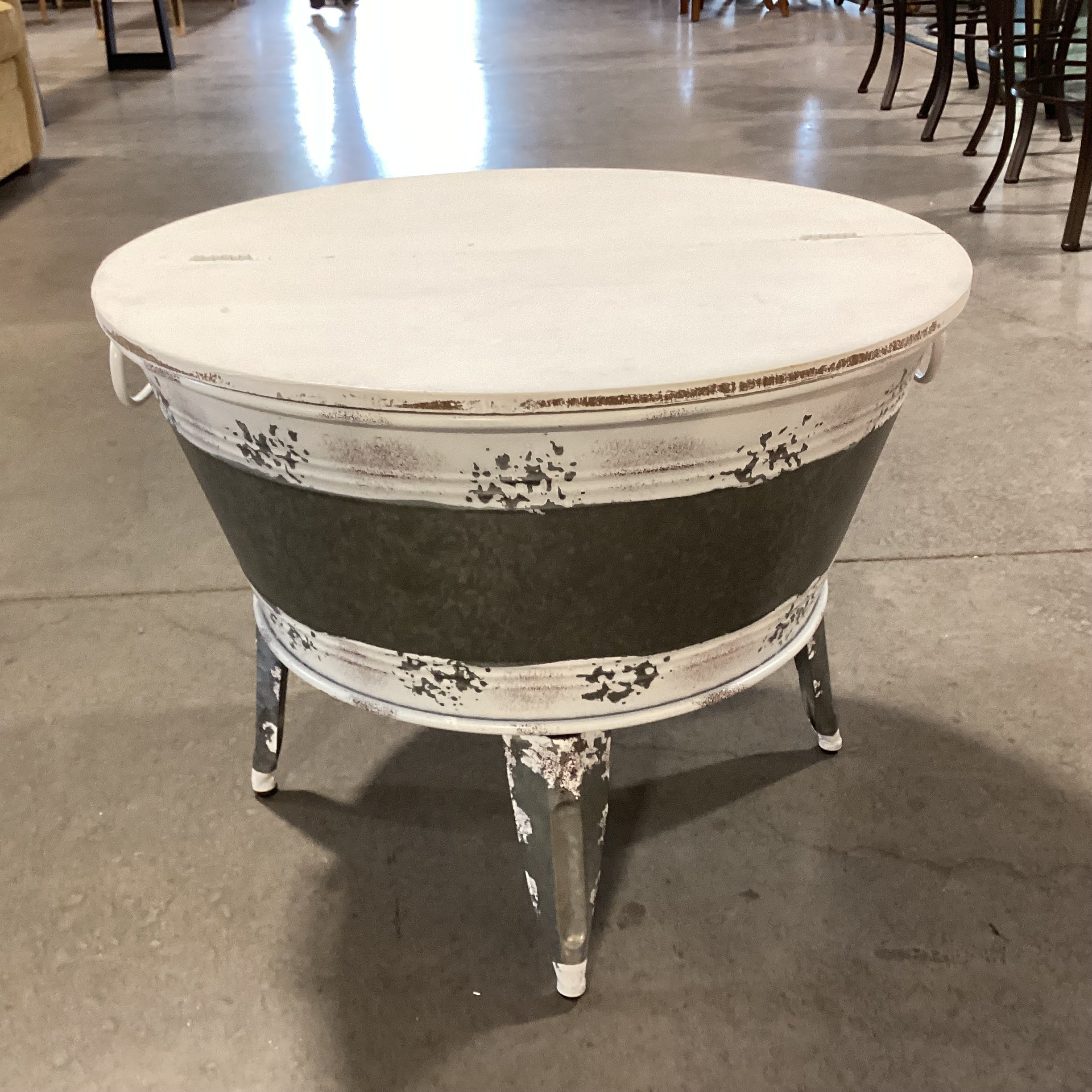 Farmhouse Galvanized Metal & Wood Lift Top Storage Accent Table 26" Diameter x 20"