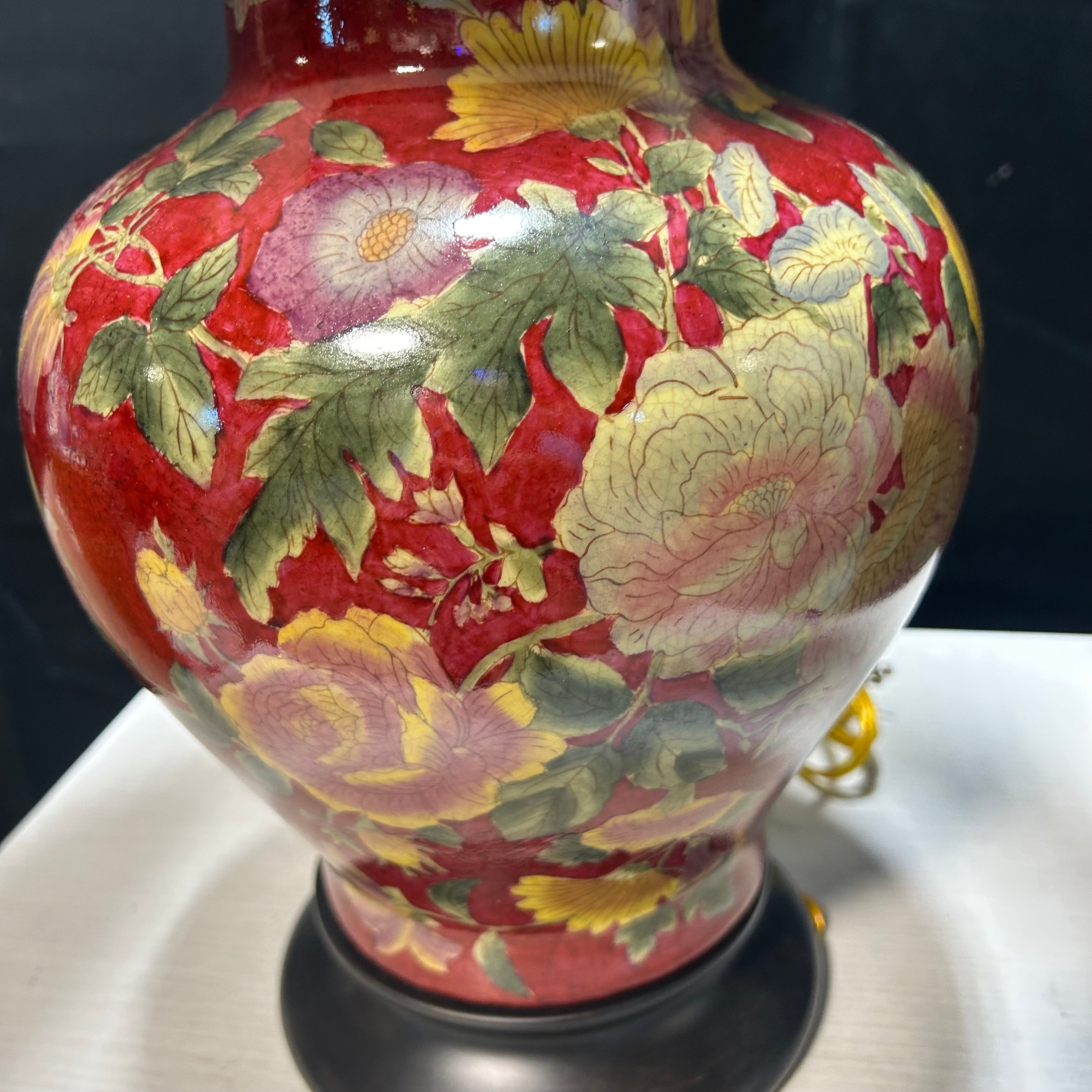 Asian Style Red Lacquered Gloss Floral Hand Painted Table Lamp 17"x 29"