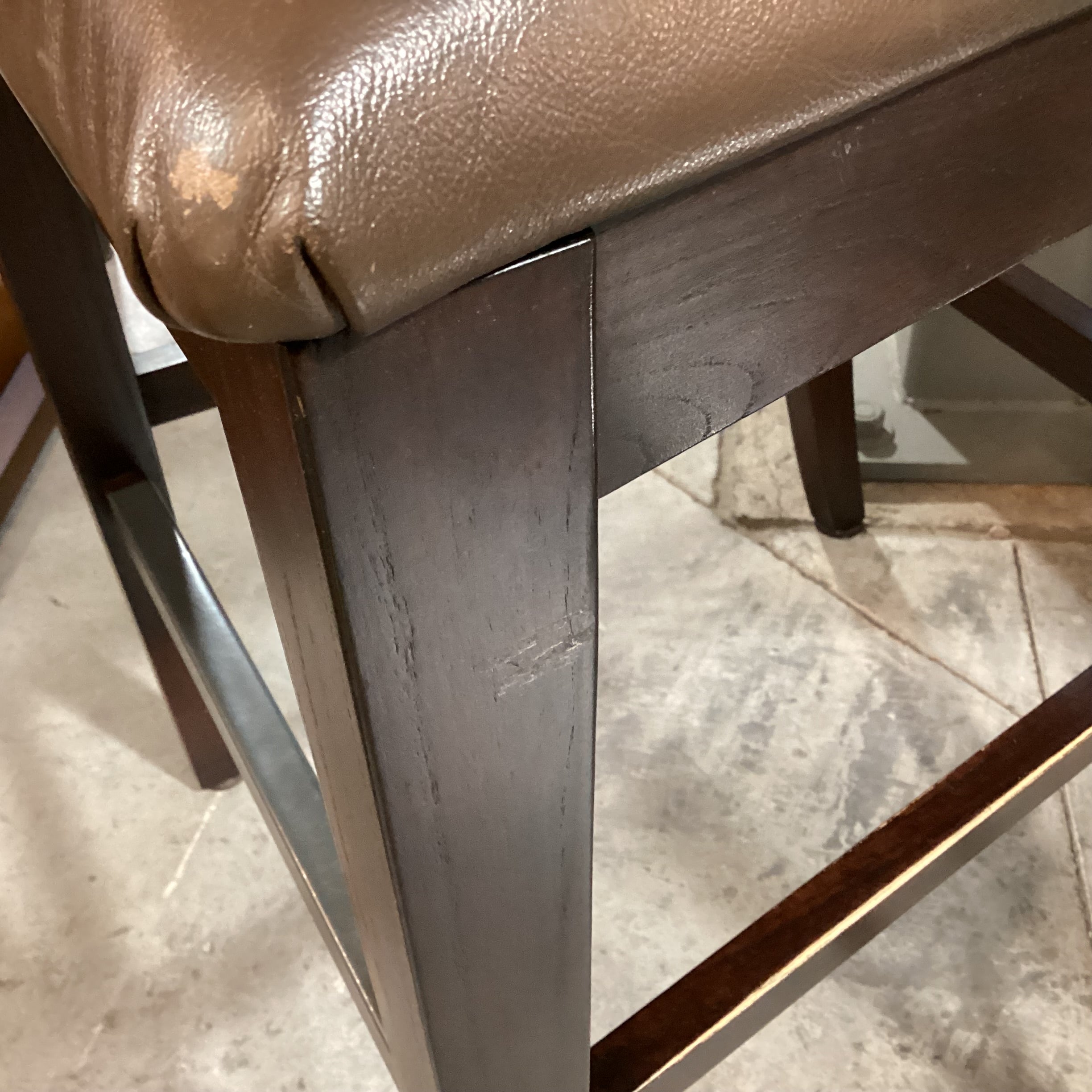 Wood & Glass Table with 4 Wood & Leather Barstools Dining Set 48" Diameter x 36"