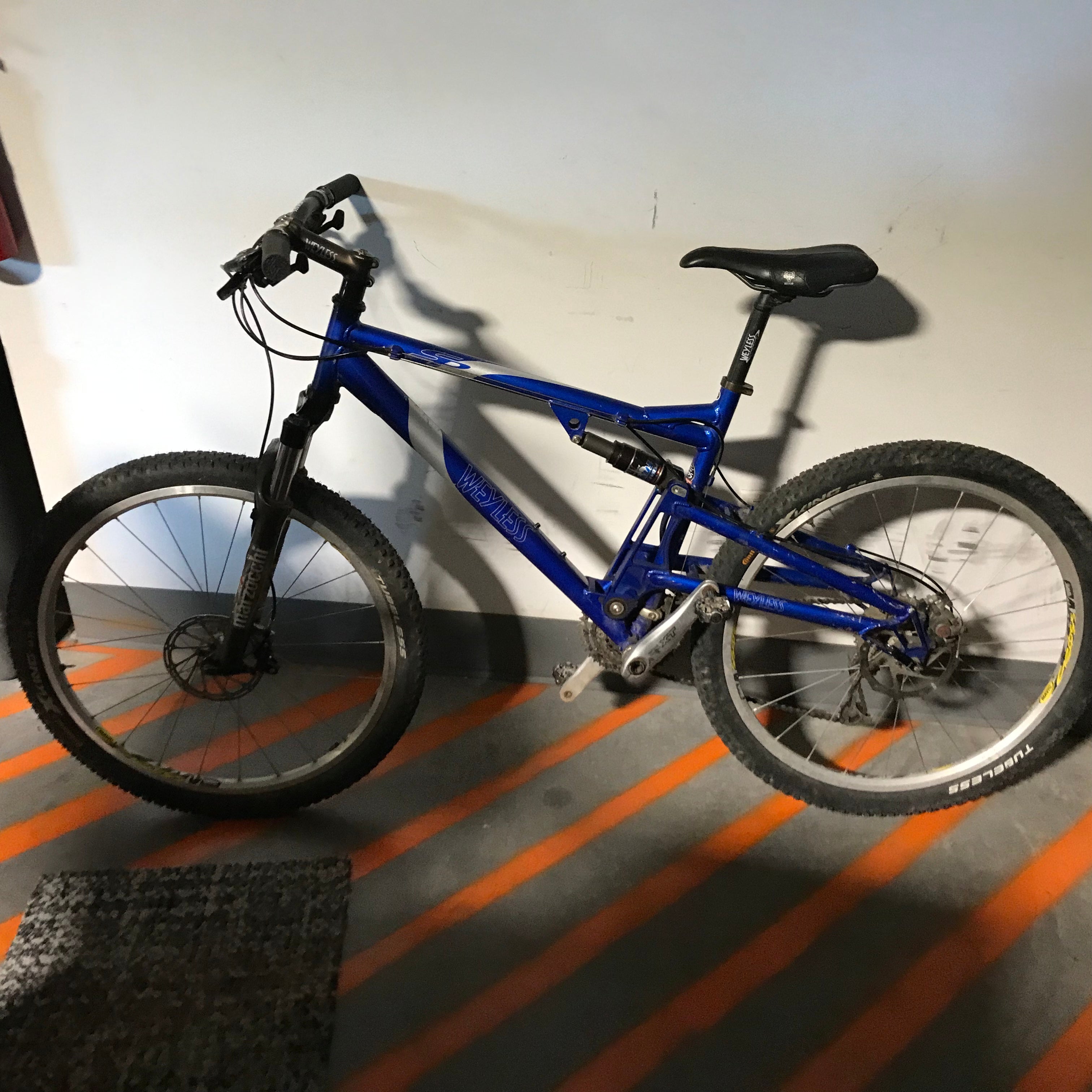 Weyless 18" Blue Full Suspension, 27 Speed Mountain Bike