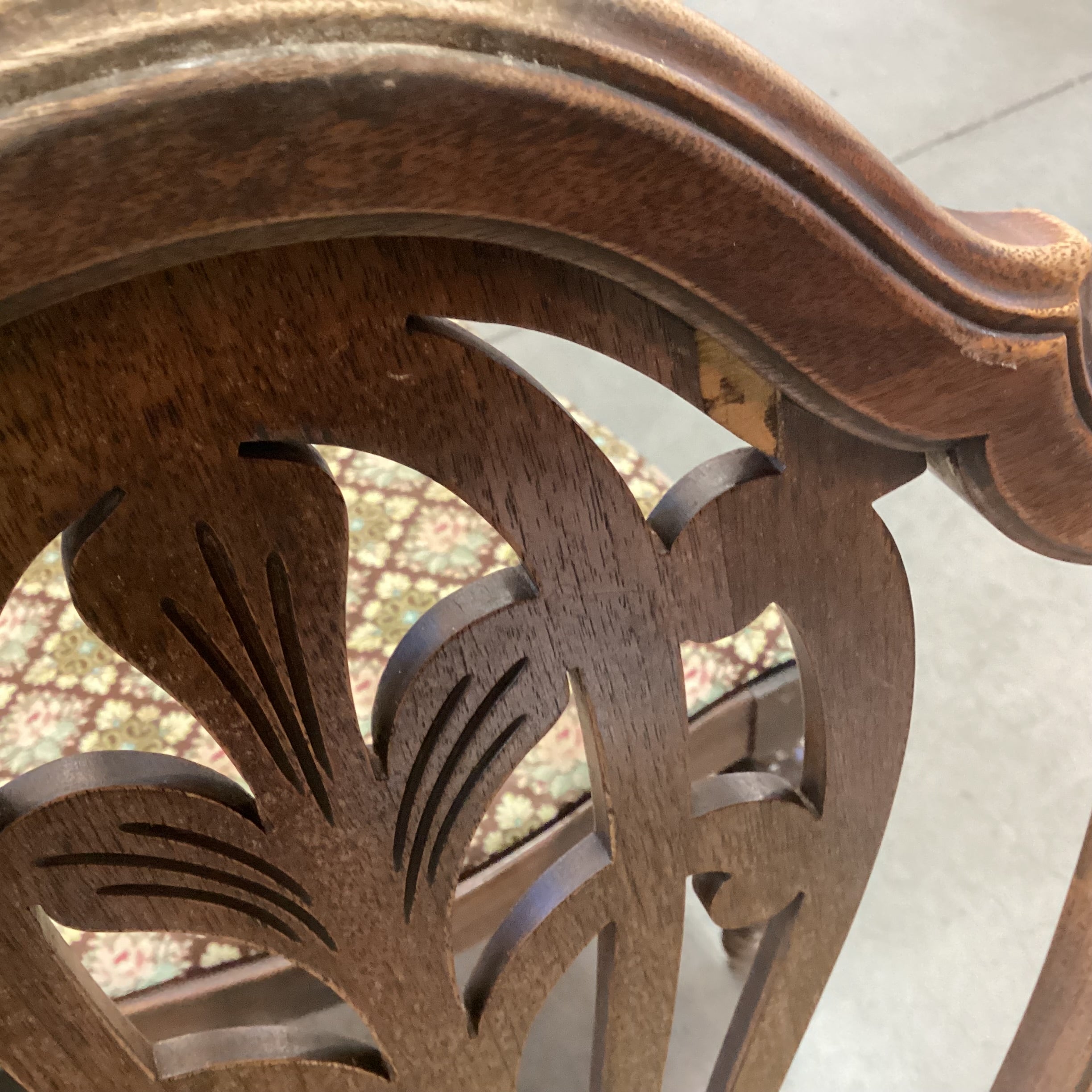 SET of 4 Antique Carved Wood Harp Back & Floral Upholstered Seat Dining Chairs 19"x 19"x 40"
