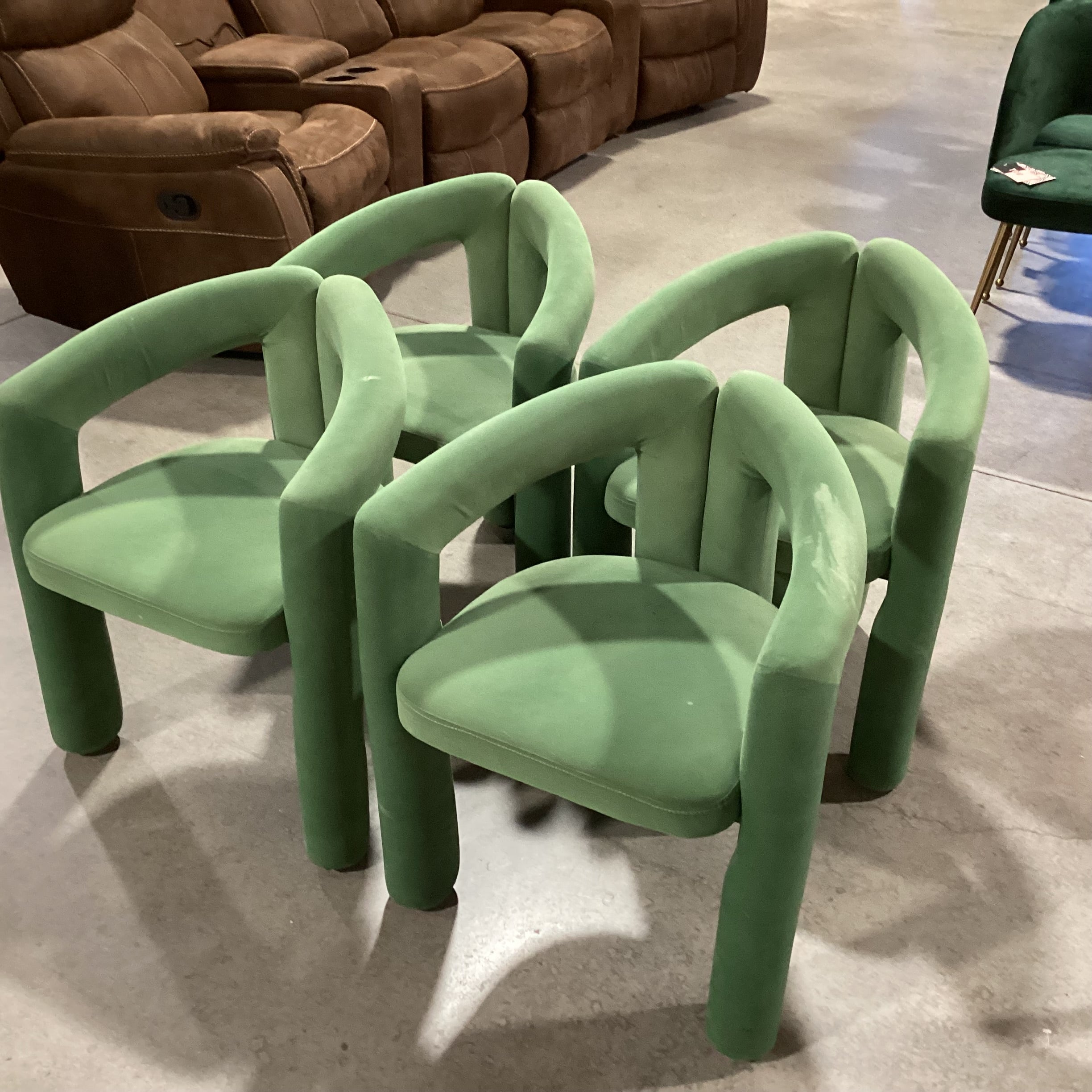 SET of 4 Mid Century Style Green Velvet Dining Chairs 24"x 20"x 29"