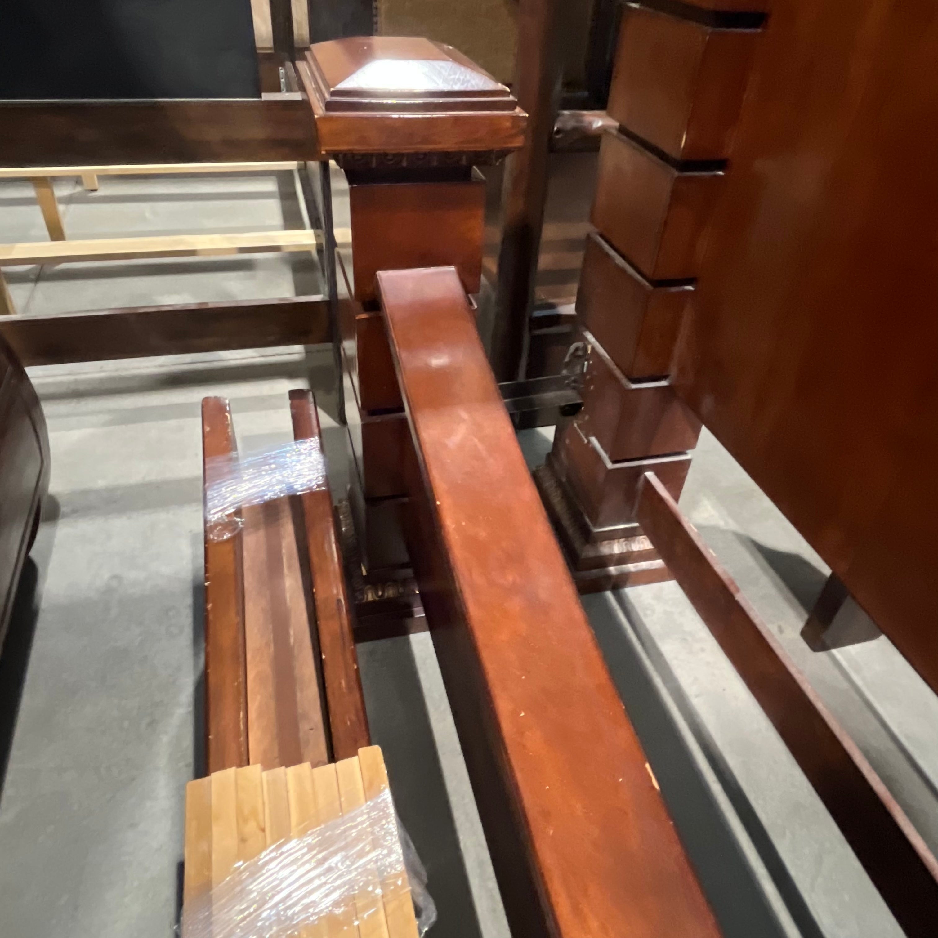 Corinthian King Hand Crafted Solid Dark Finish Wood Bed Set 86.5"x 100.5"x 78"