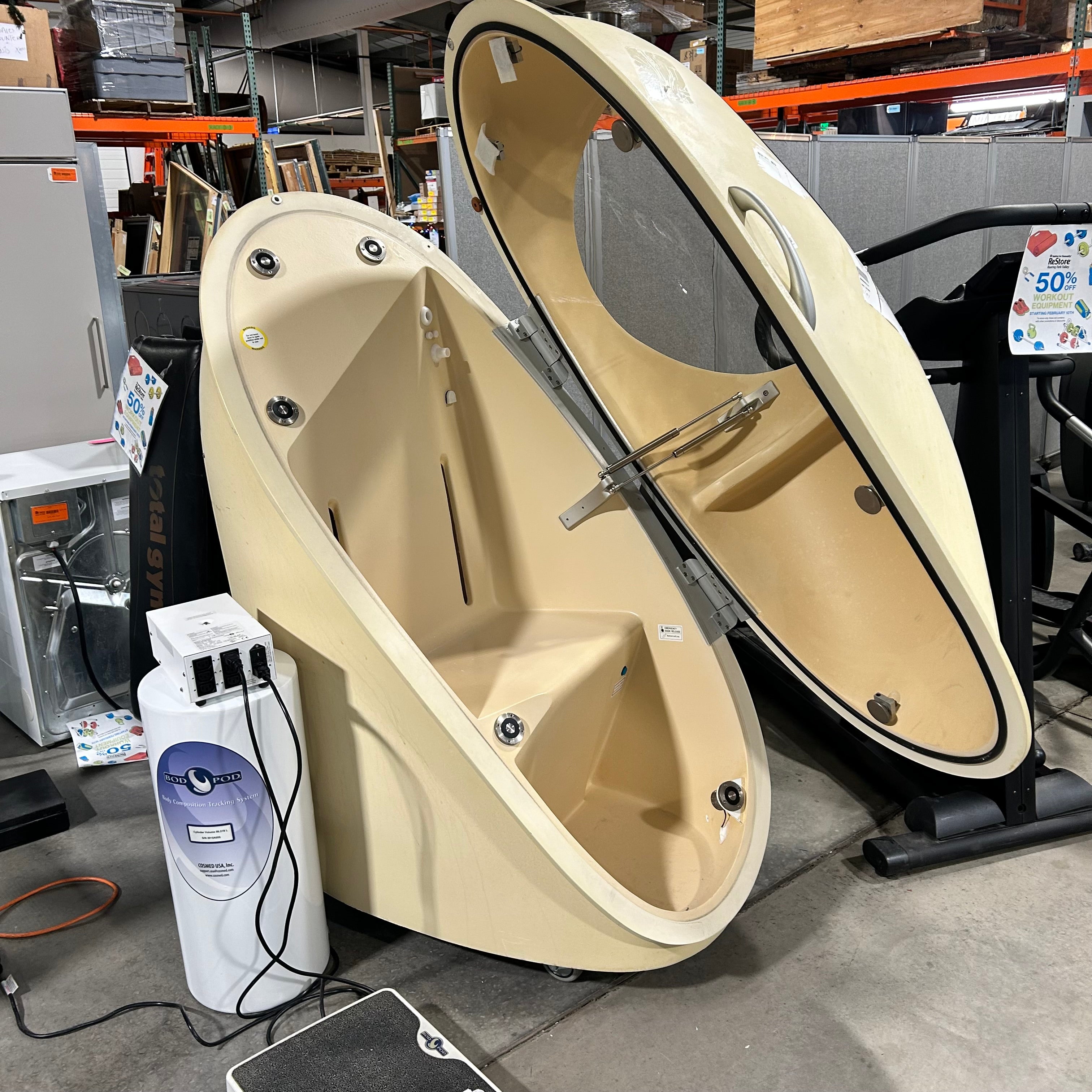 Bod Pod Body Composition Tracking System 27"x 49"x 65"